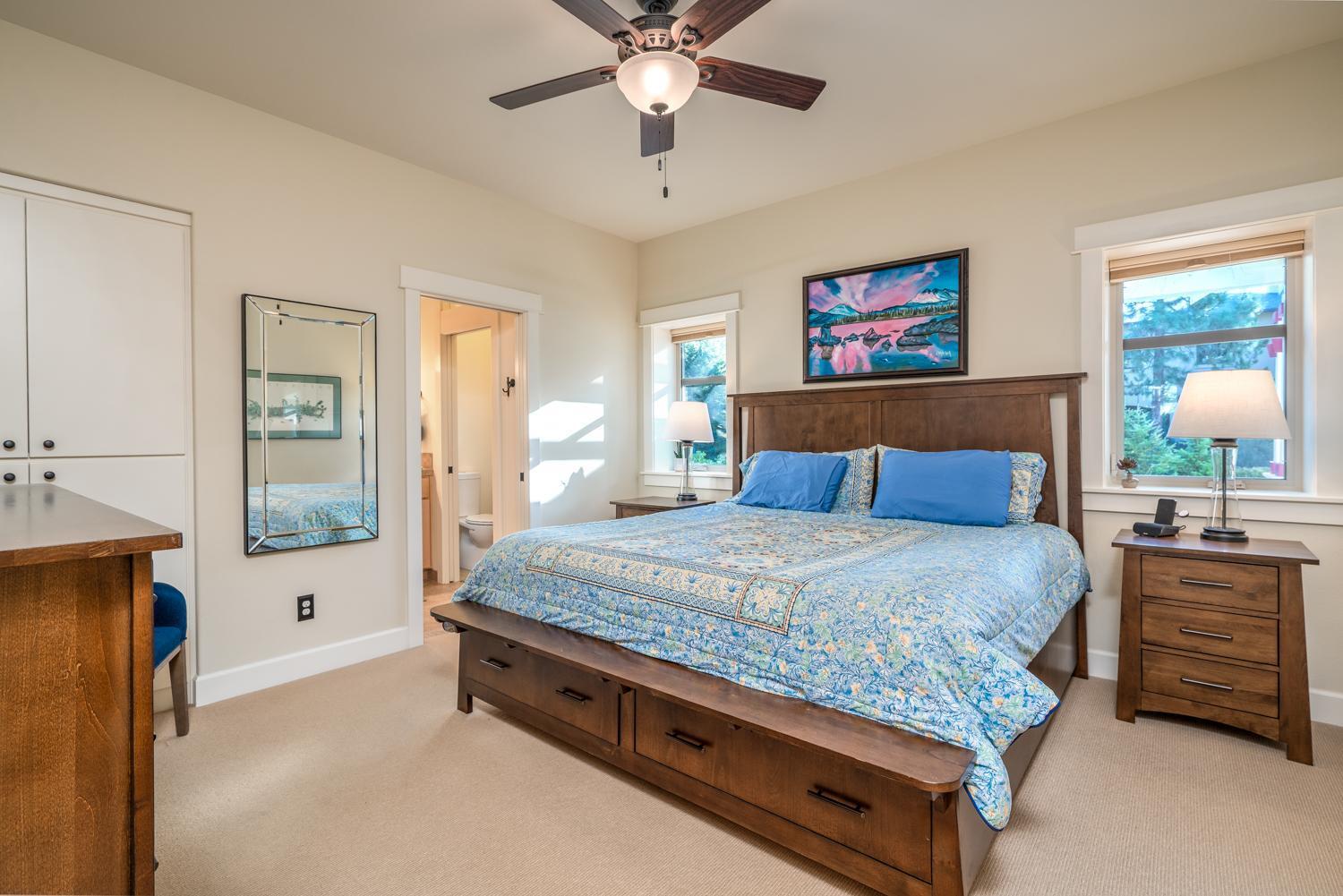 839 NW John Fremont Street