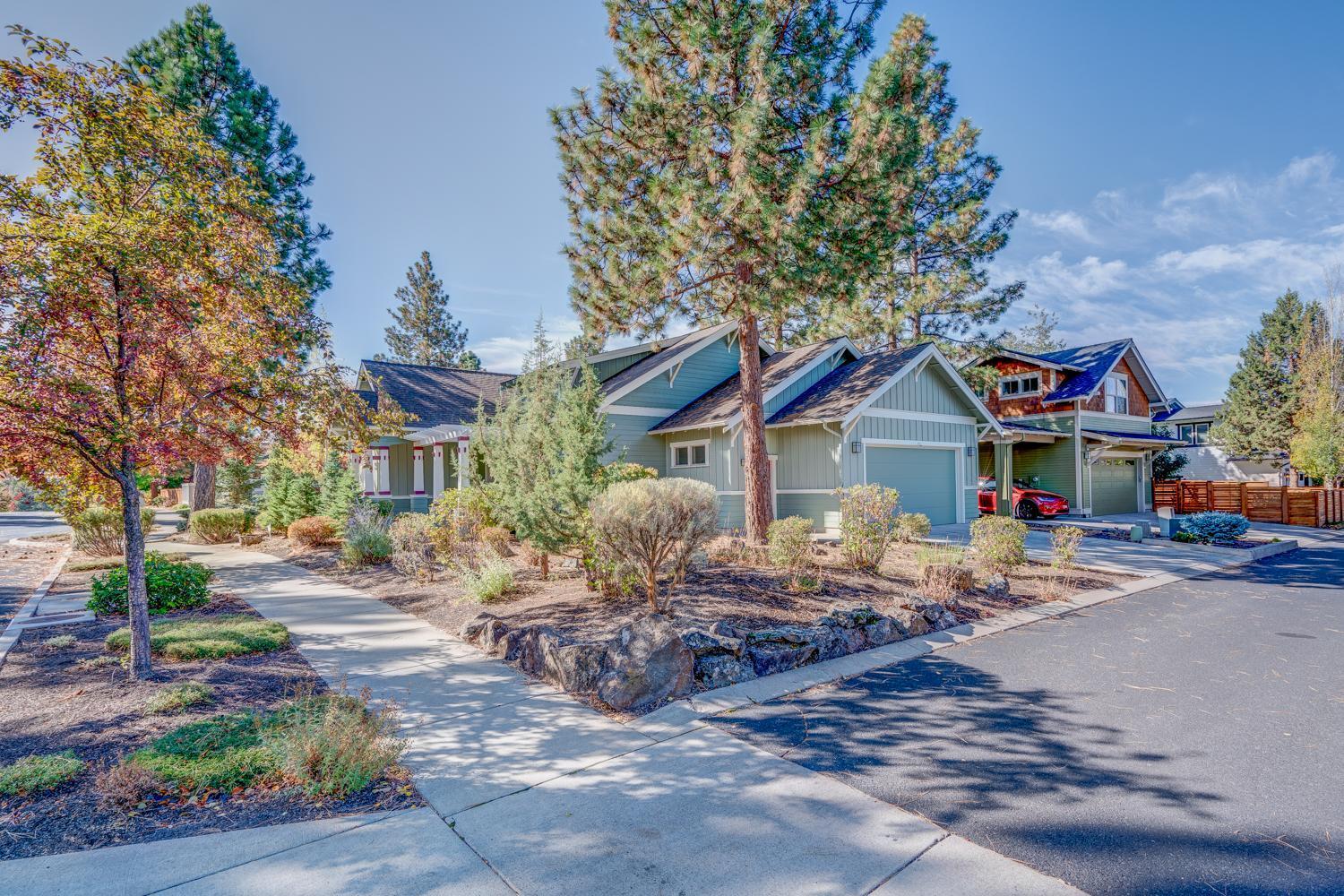 839 NW John Fremont Street