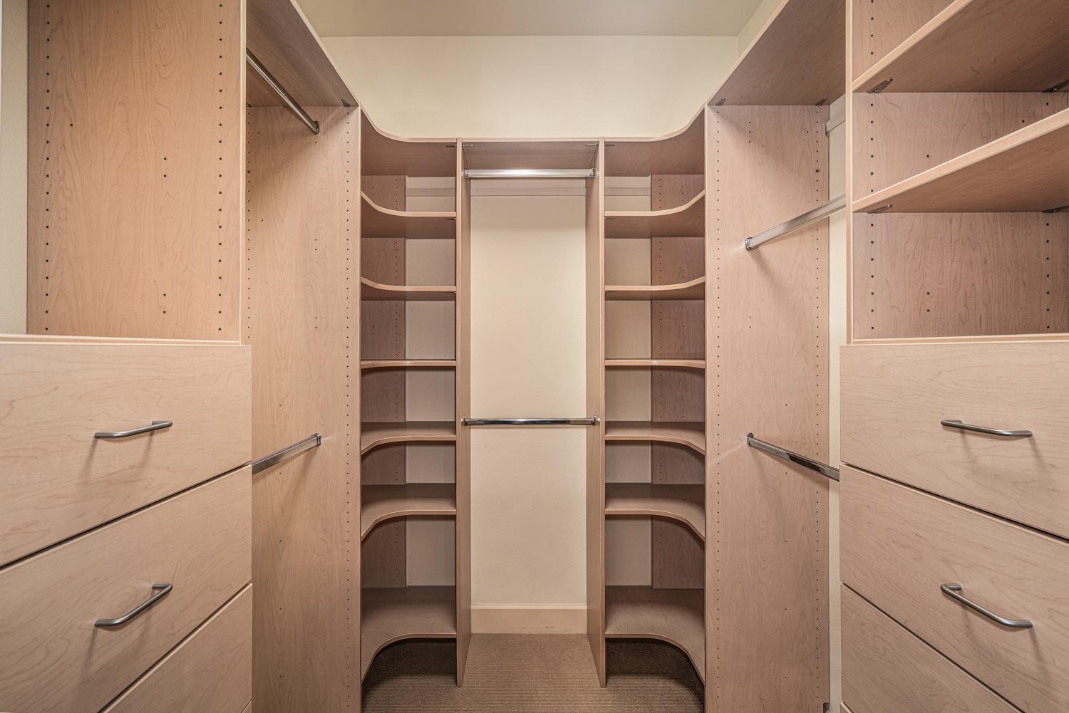 839 NW John Fremont Street