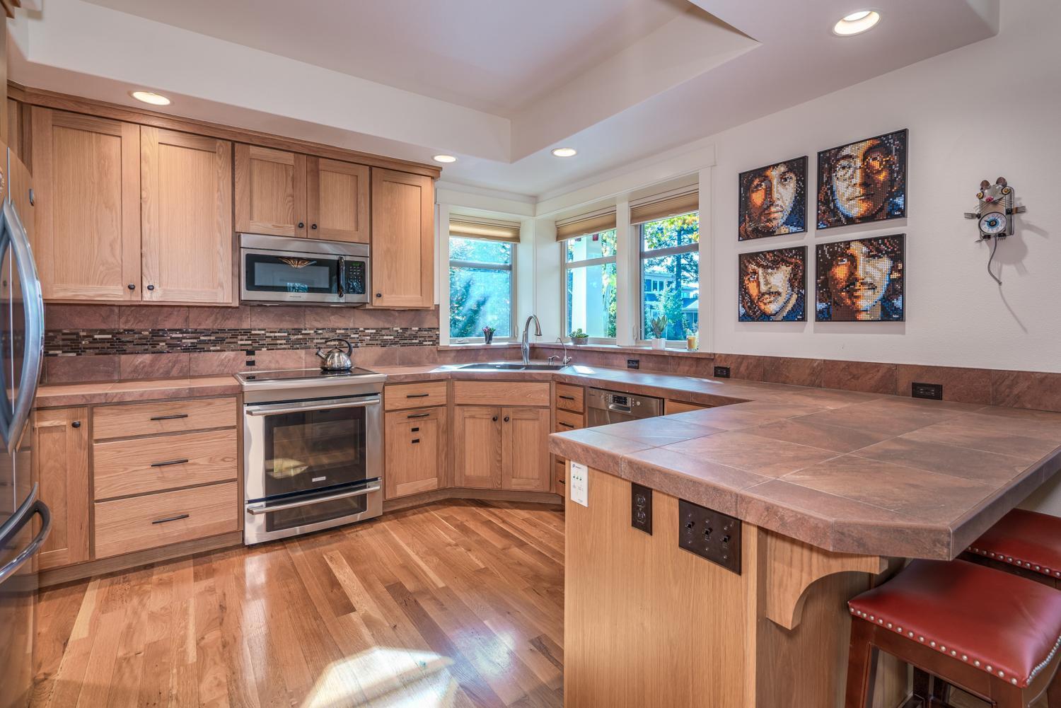 839 NW John Fremont Street