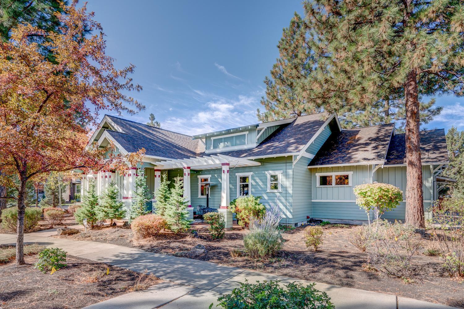 839 NW John Fremont Street