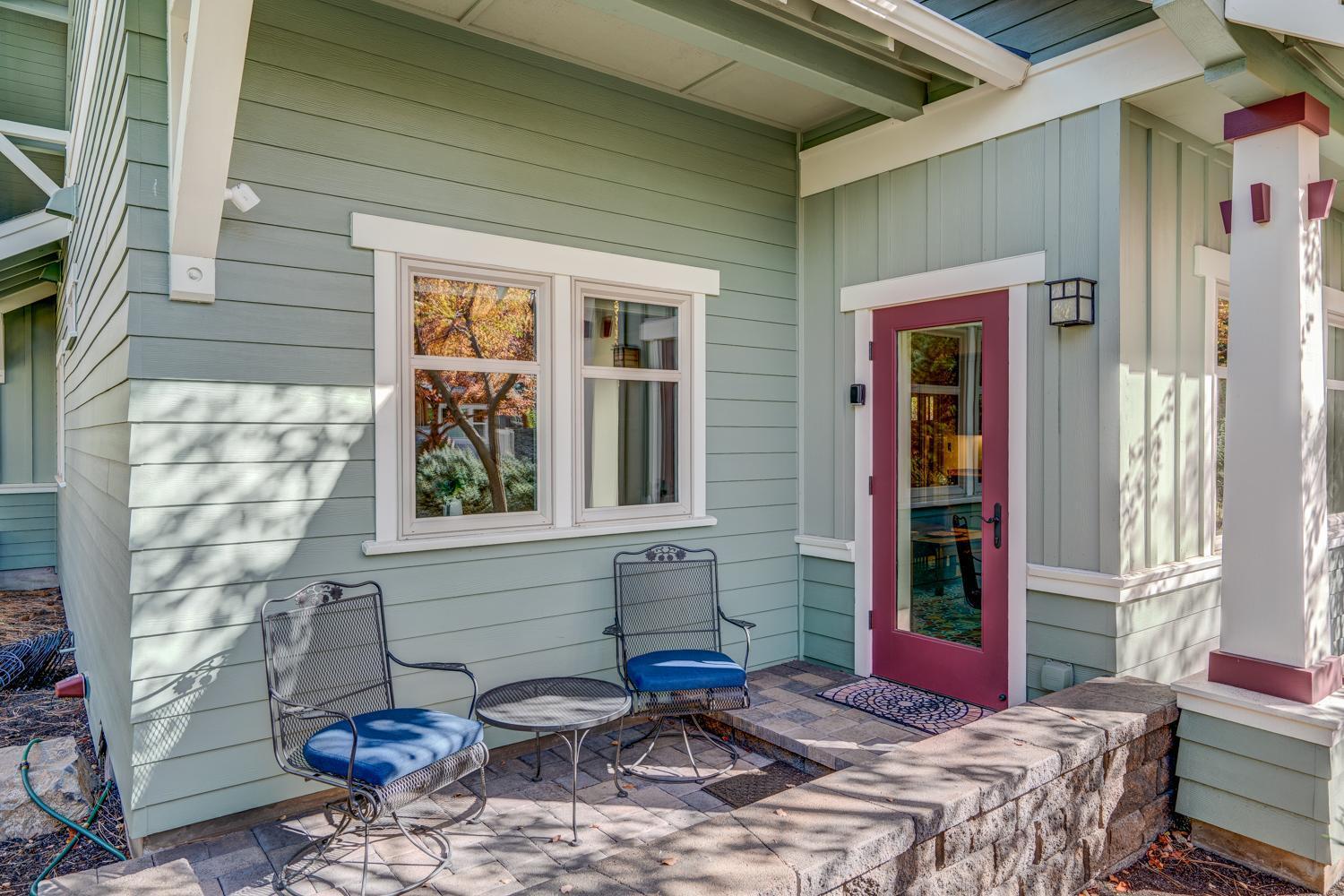 839 NW John Fremont Street