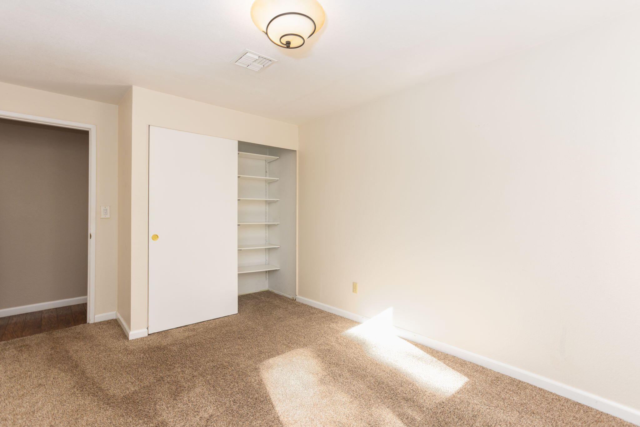 61335 Robin Hood Lane