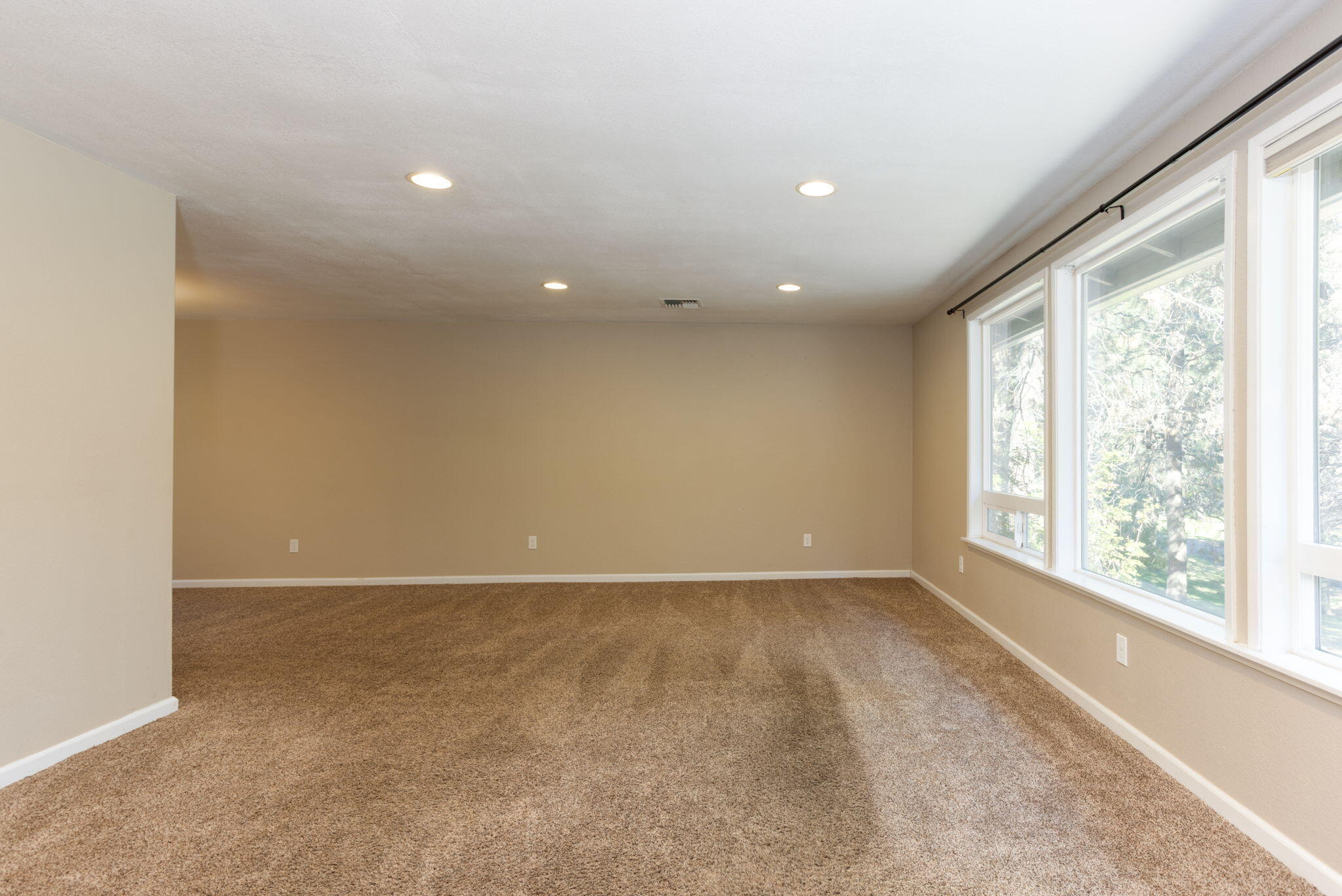 61335 Robin Hood Lane