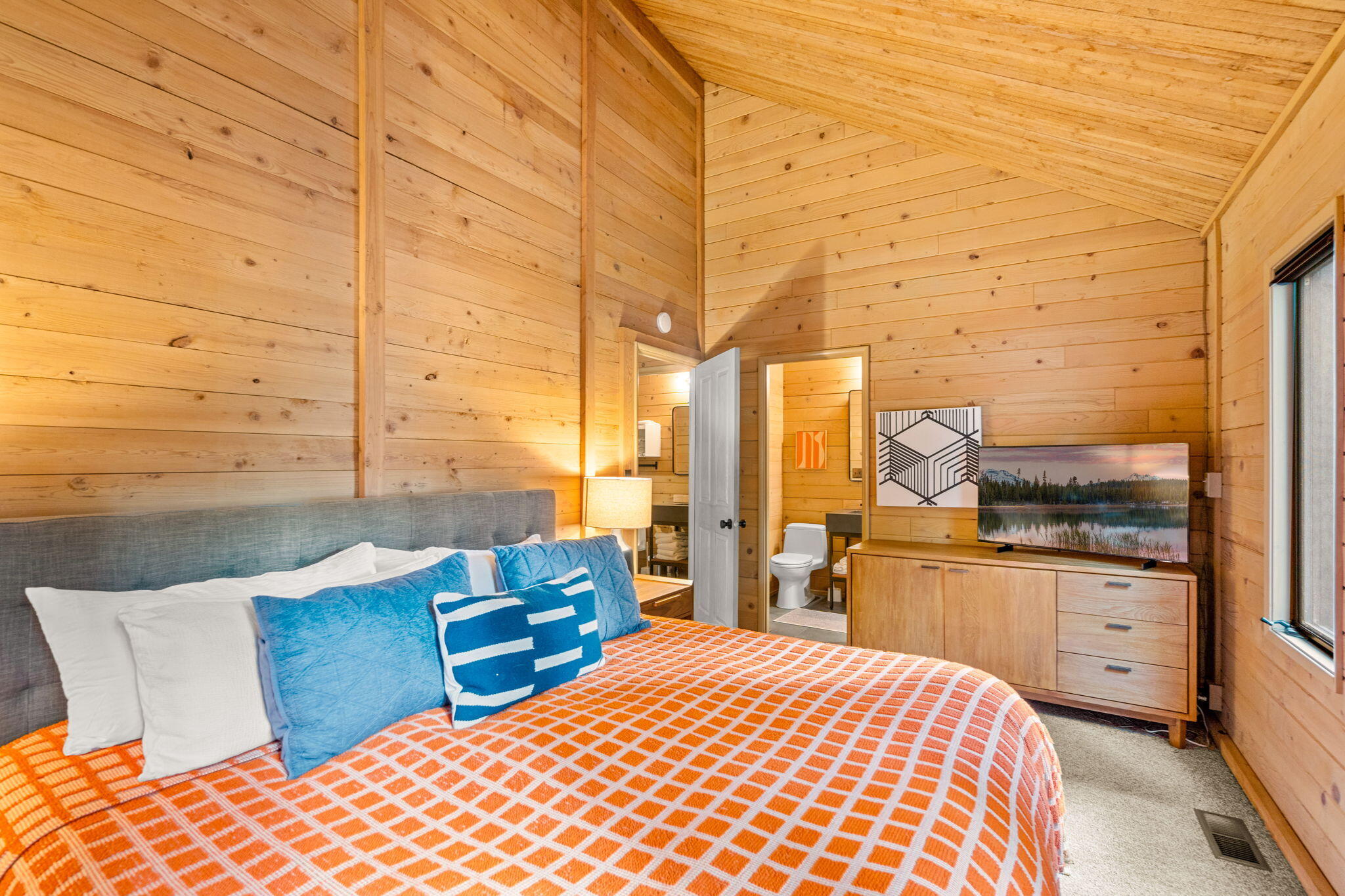 70927 Glacier Lily Lane