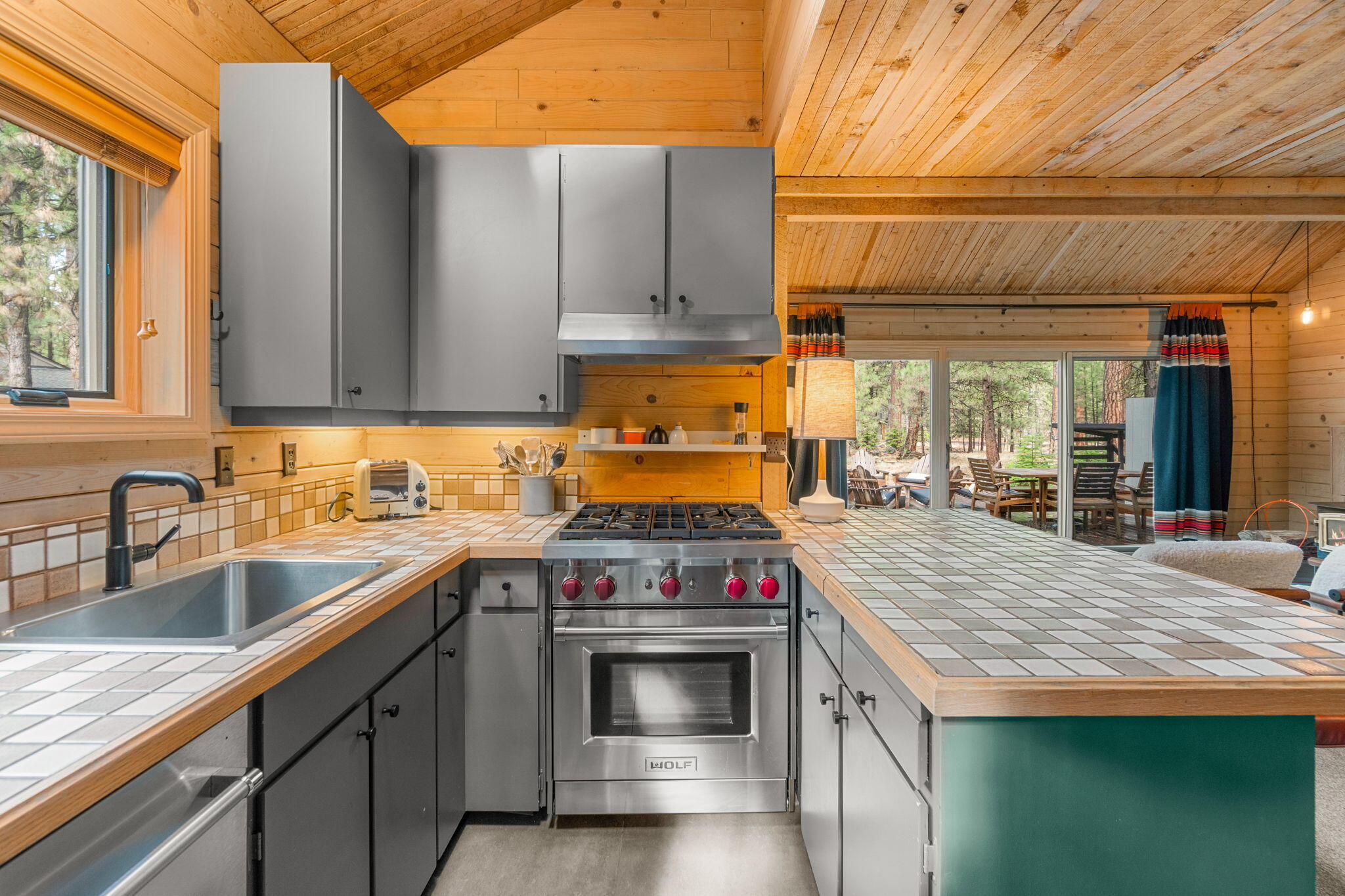 70927 Glacier Lily Lane