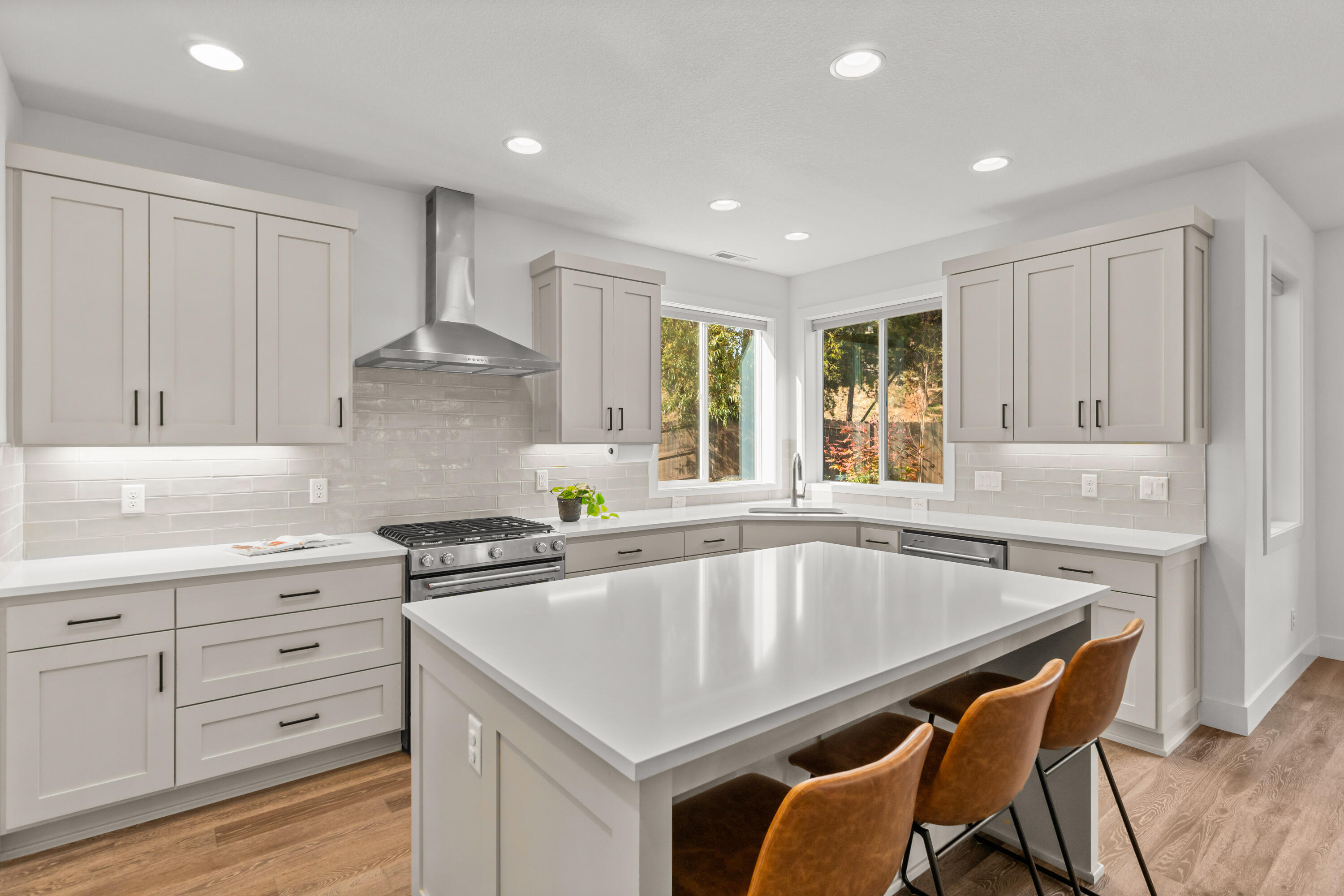 63143 NW Vista Meadow Lane