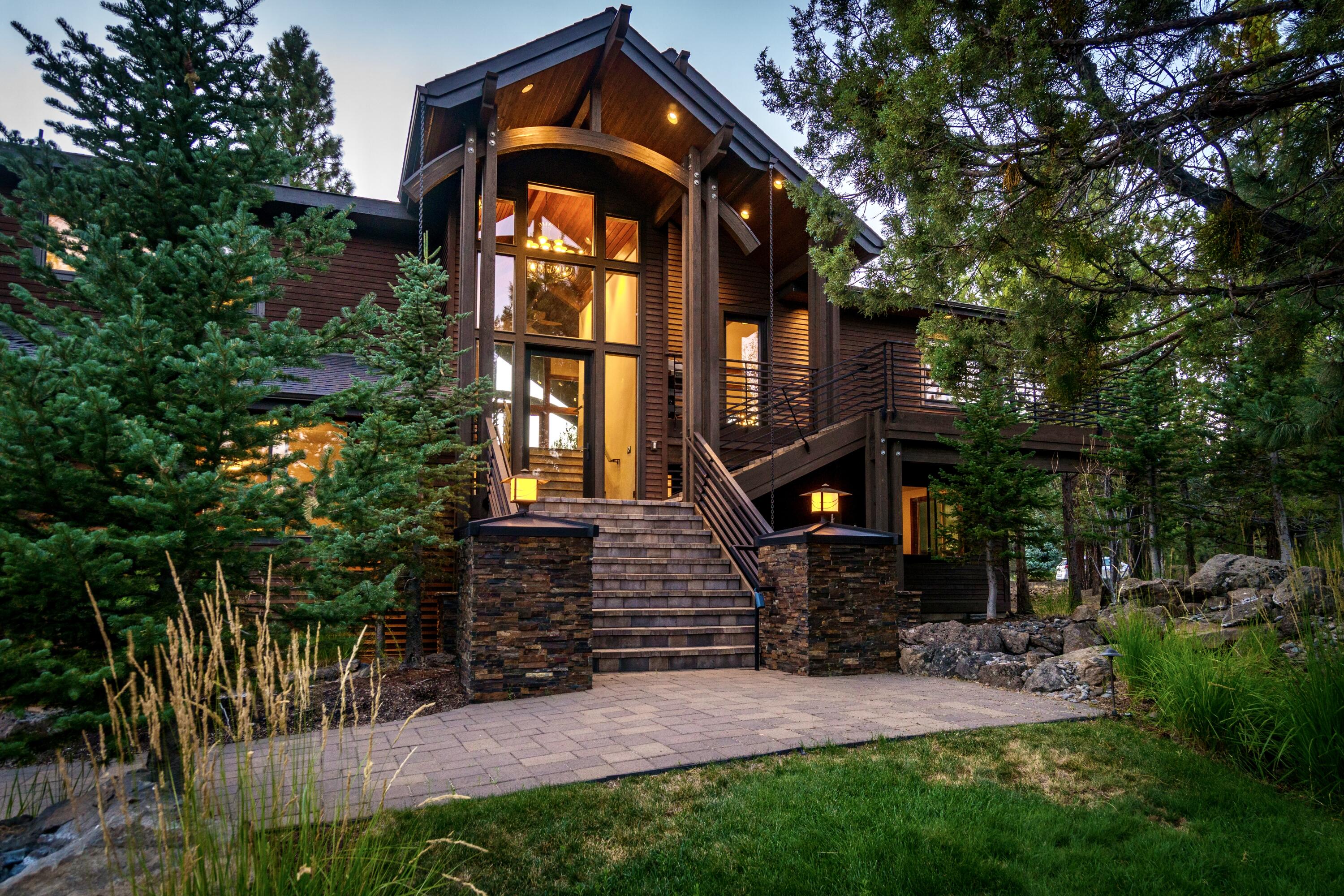 1668 NW Summit Drive