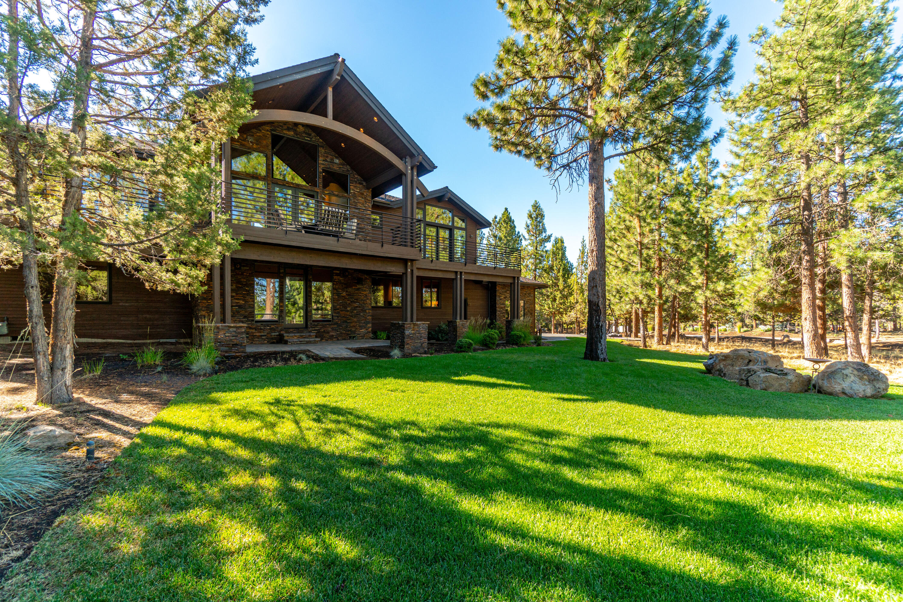 1668 NW Summit Drive