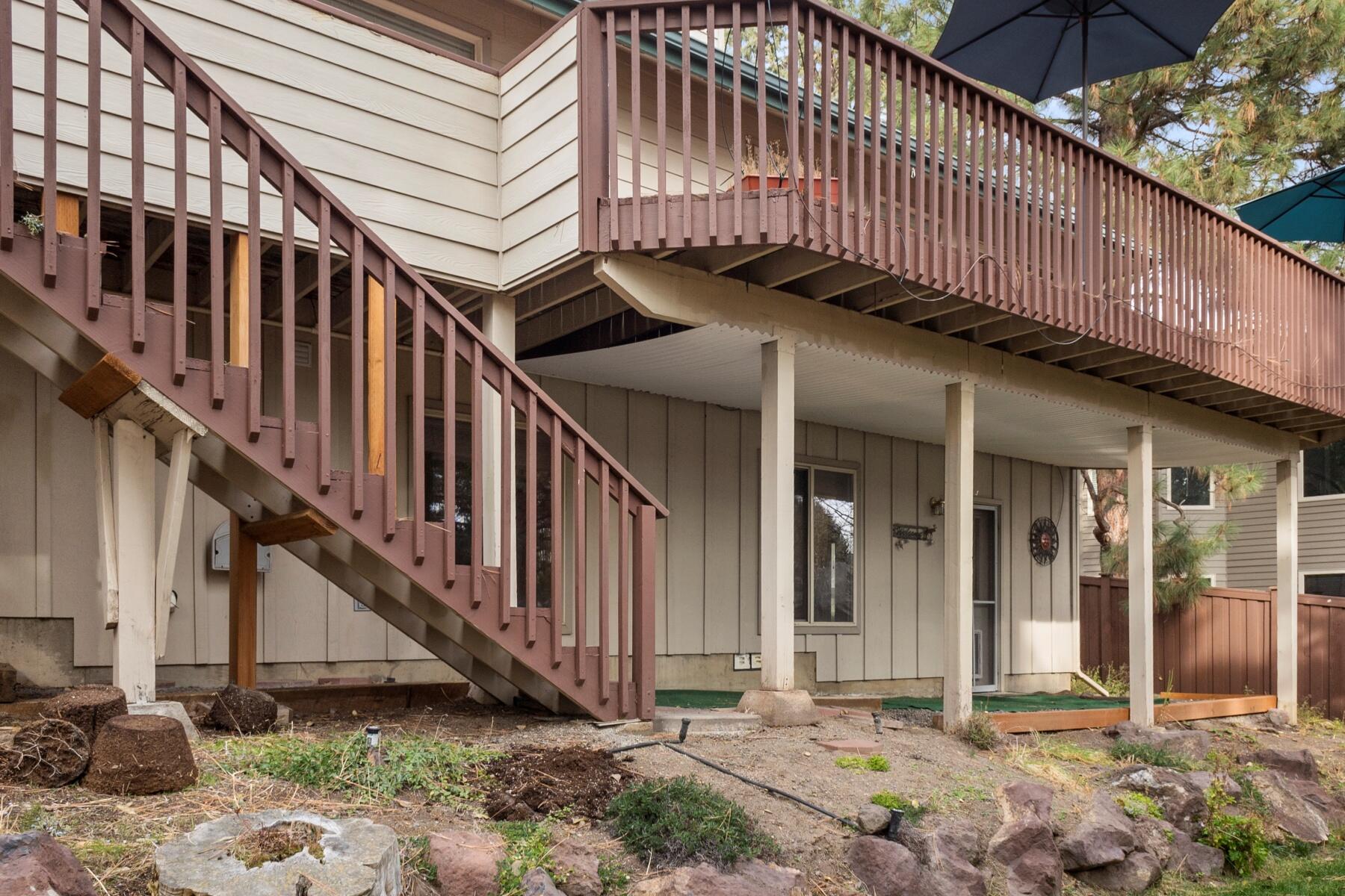 1951 SW Prestwick Place