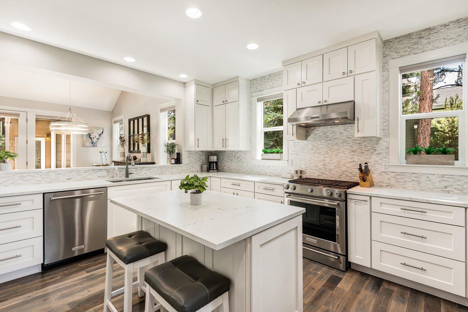 61486 Diamond Lake Drive