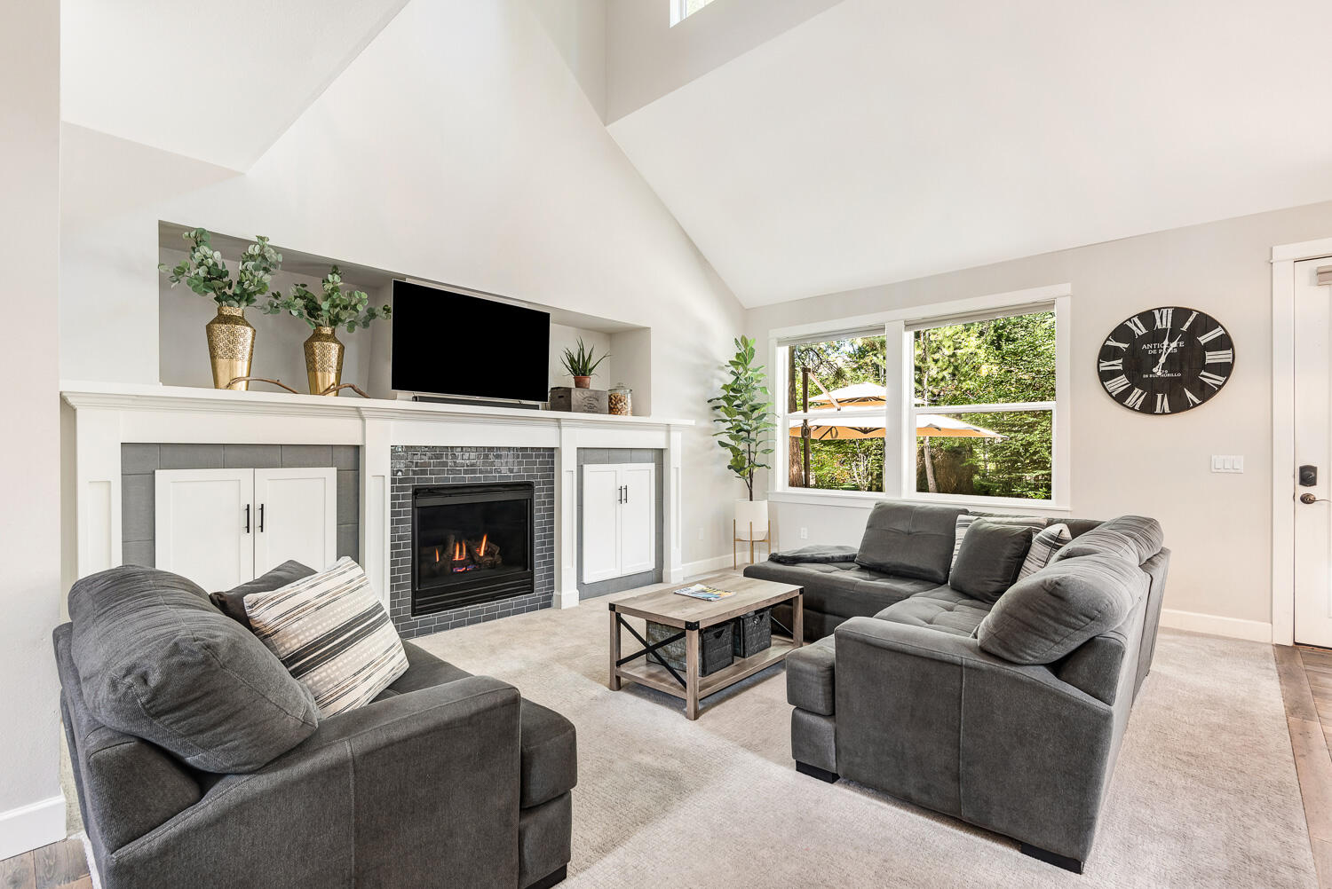 61486 Diamond Lake Drive