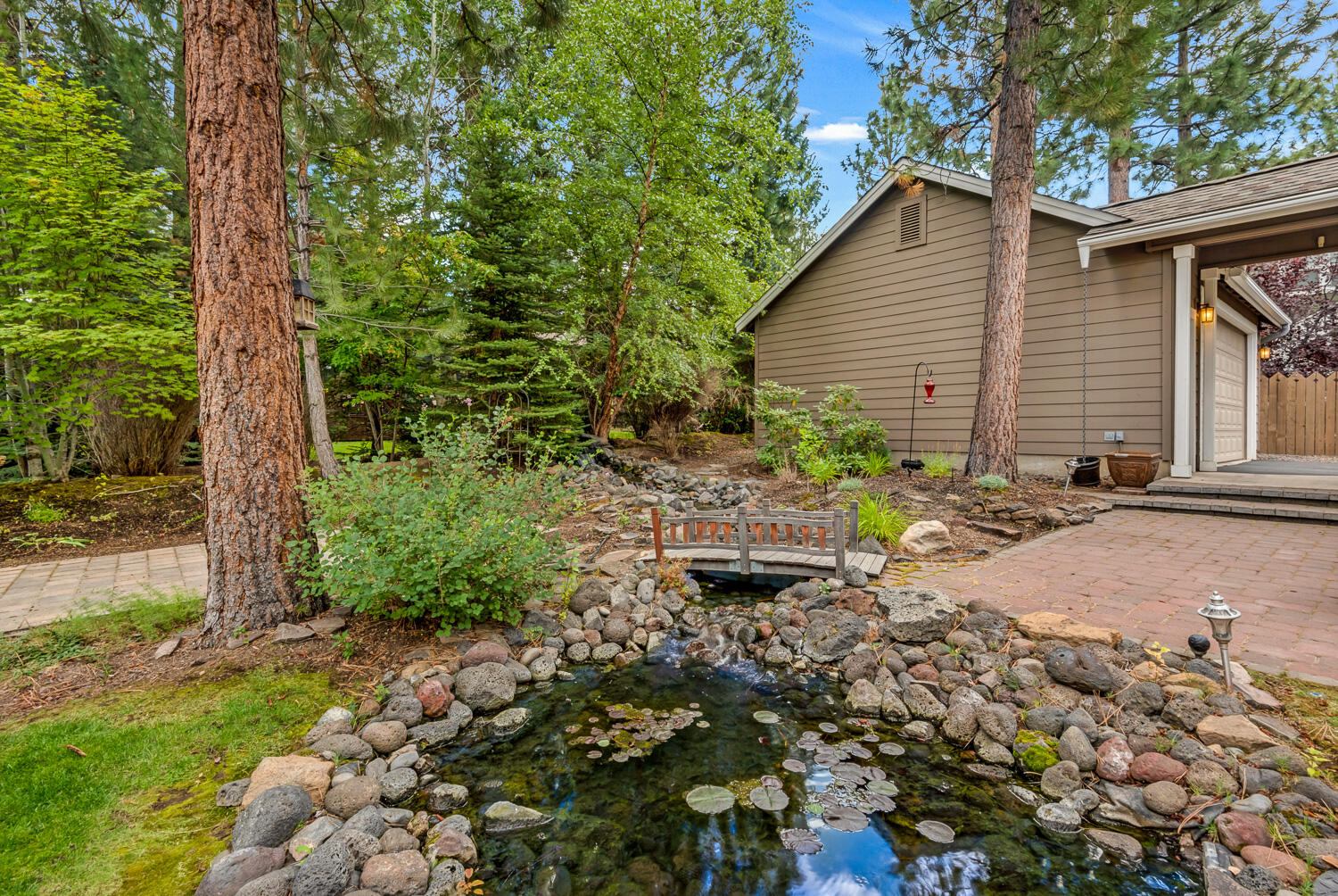 61486 Diamond Lake Drive