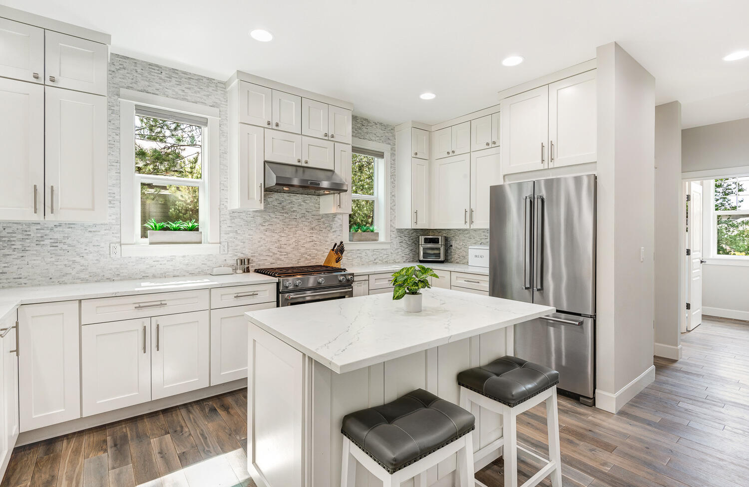 61486 Diamond Lake Drive