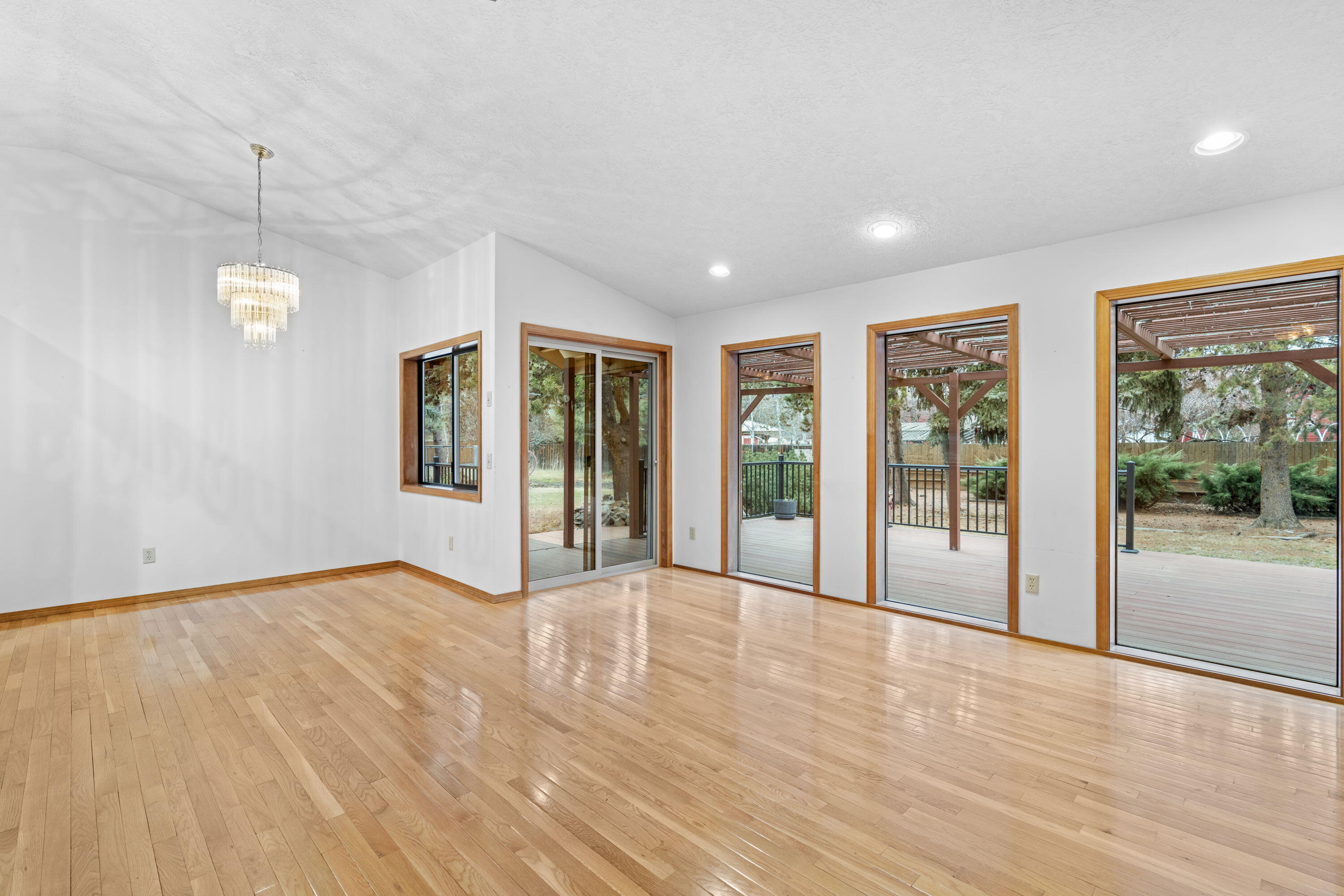 61263 King Jeroboam Avenue