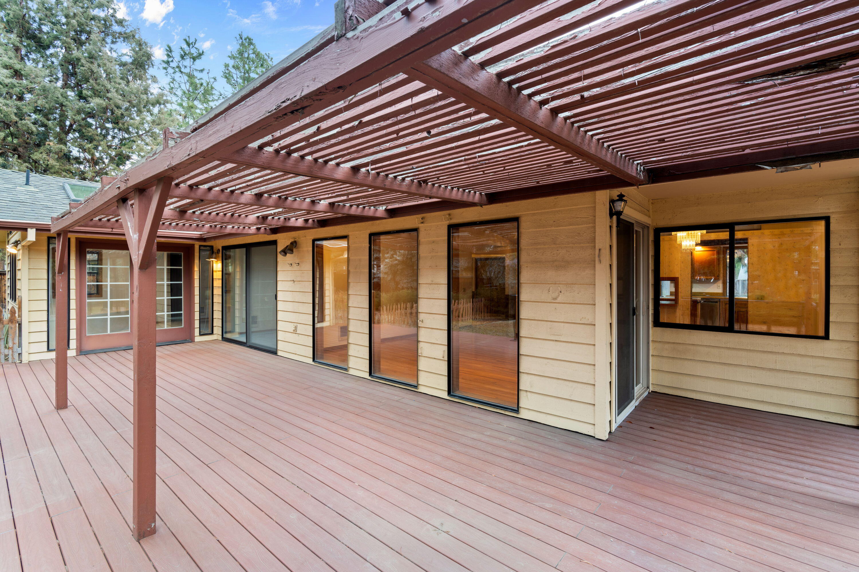 61263 King Jeroboam Avenue