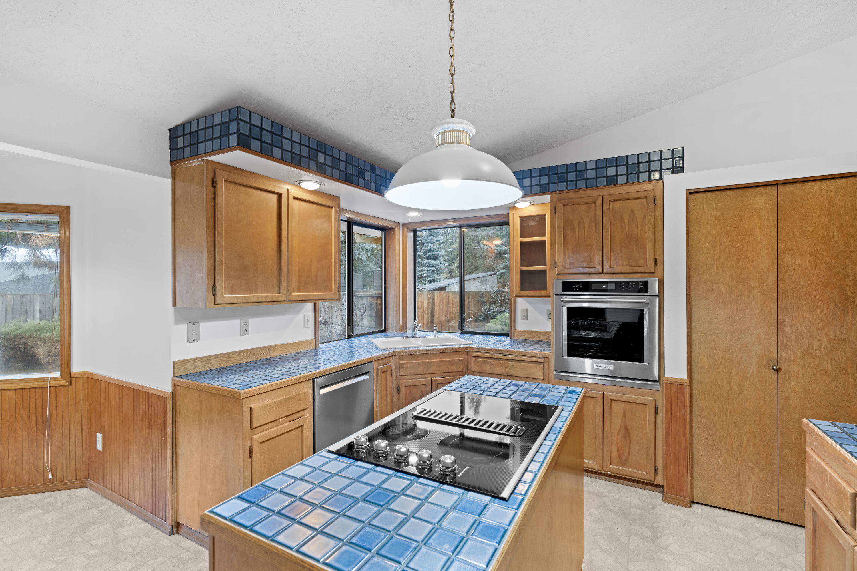 61263 King Jeroboam Avenue