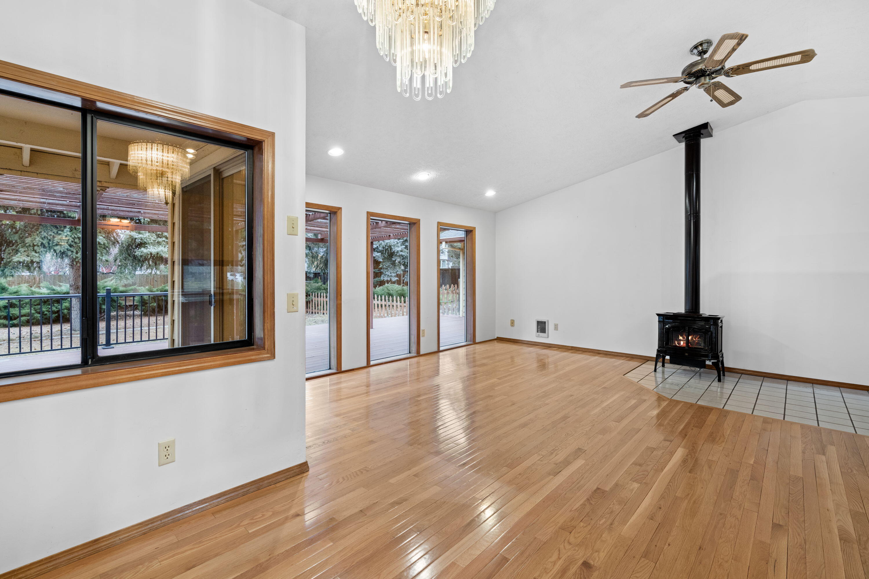 61263 King Jeroboam Avenue