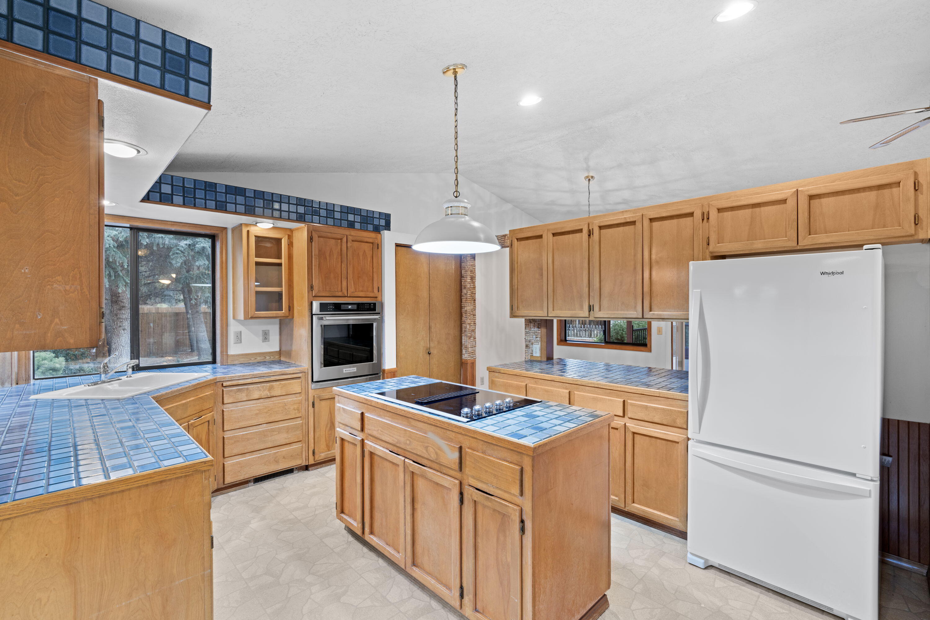 61263 King Jeroboam Avenue