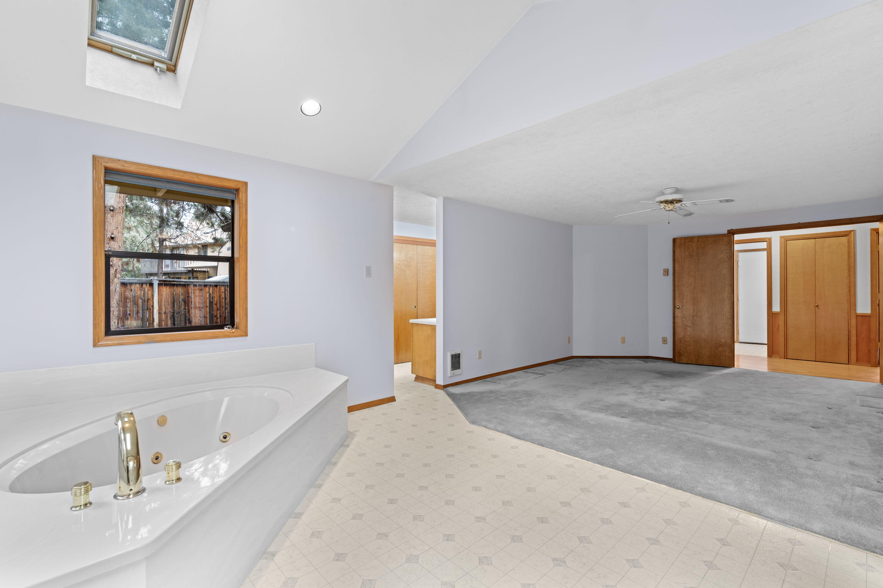 61263 King Jeroboam Avenue