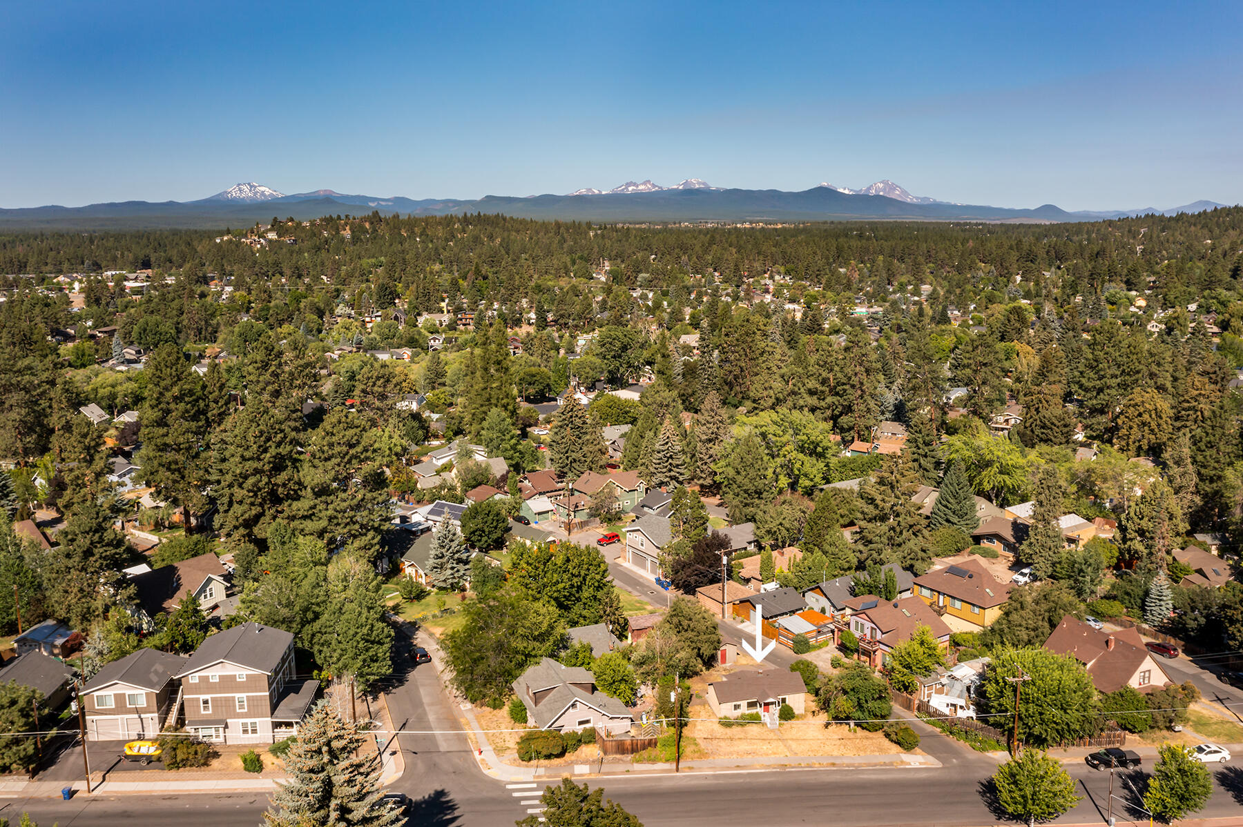 415 NW Broadway Street