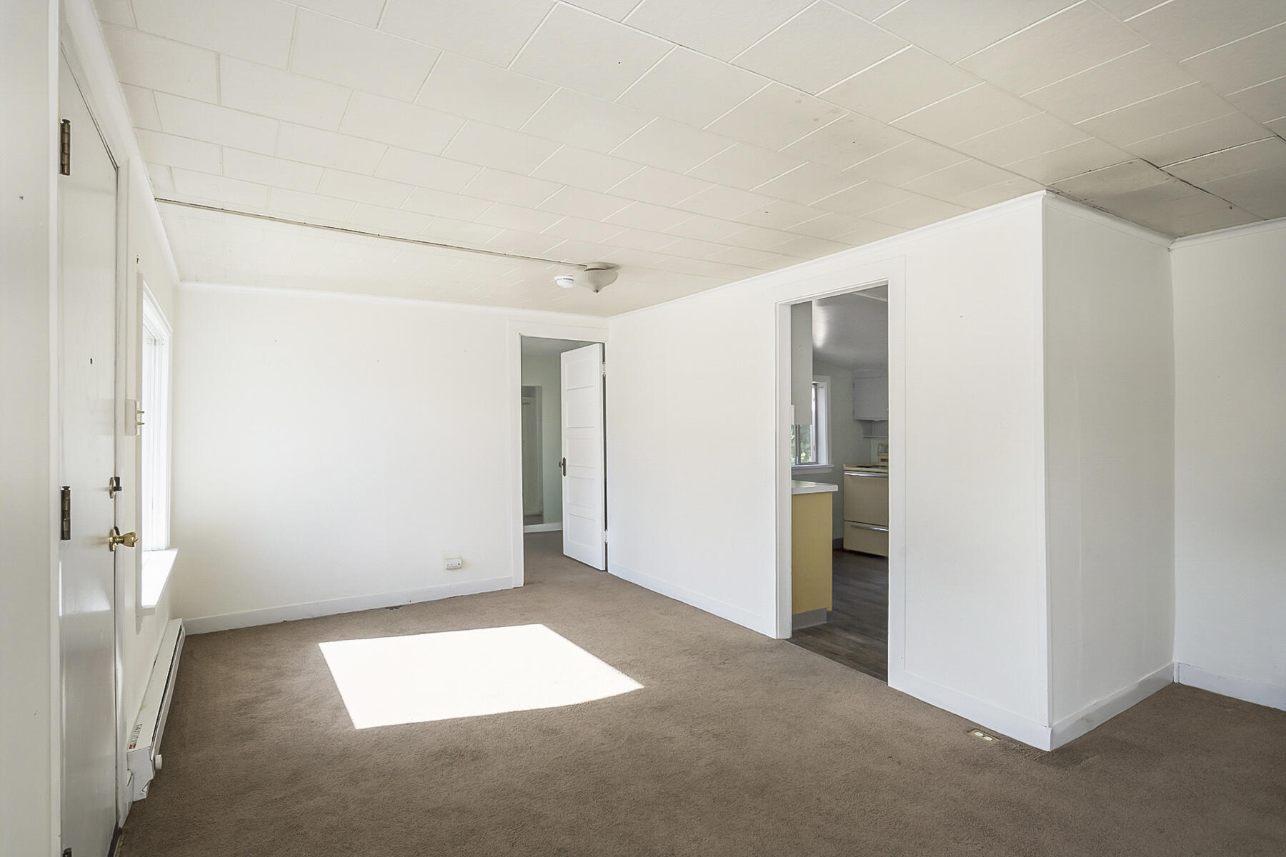 415 NW Broadway Street