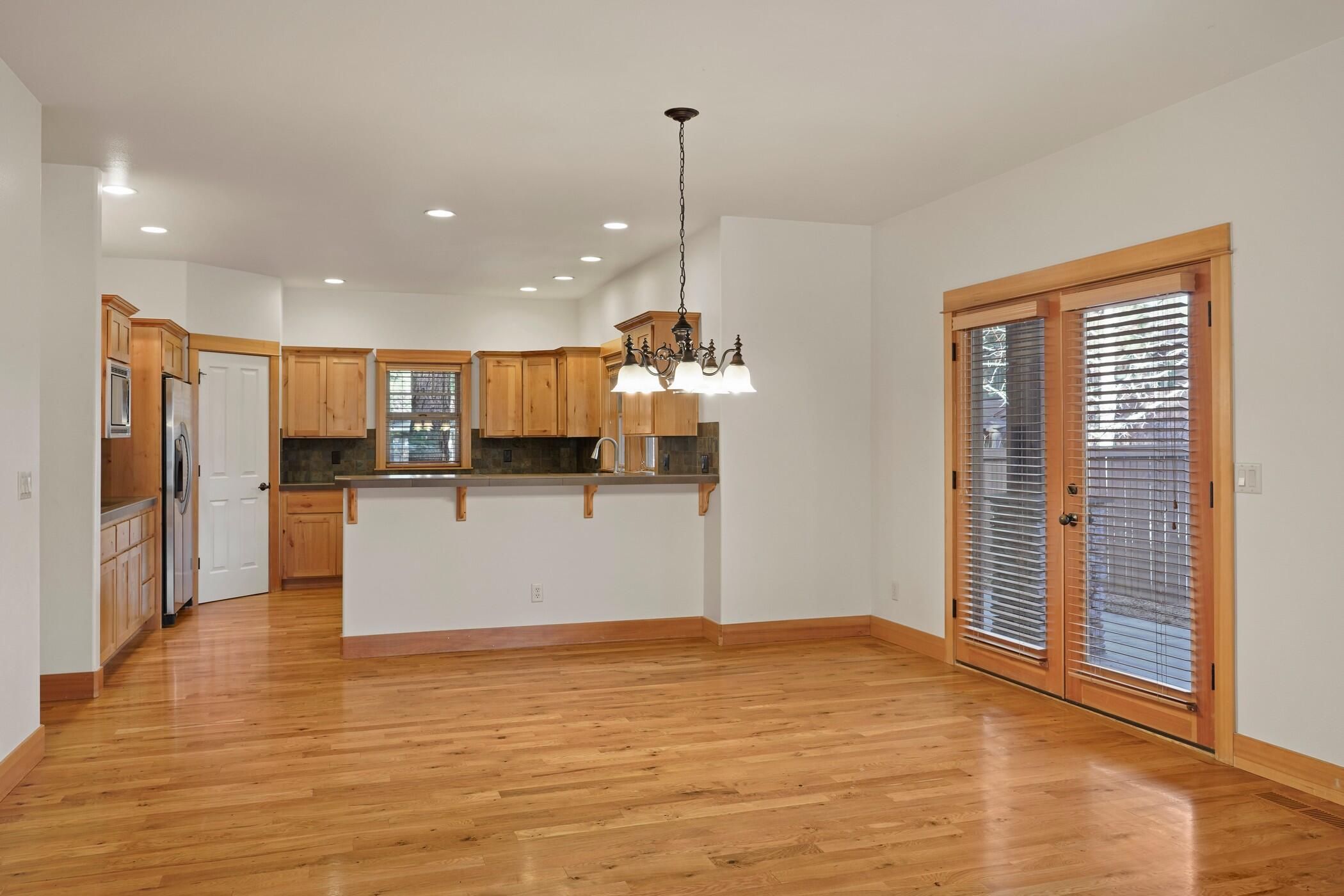 2544 NW Sacagawea Lane