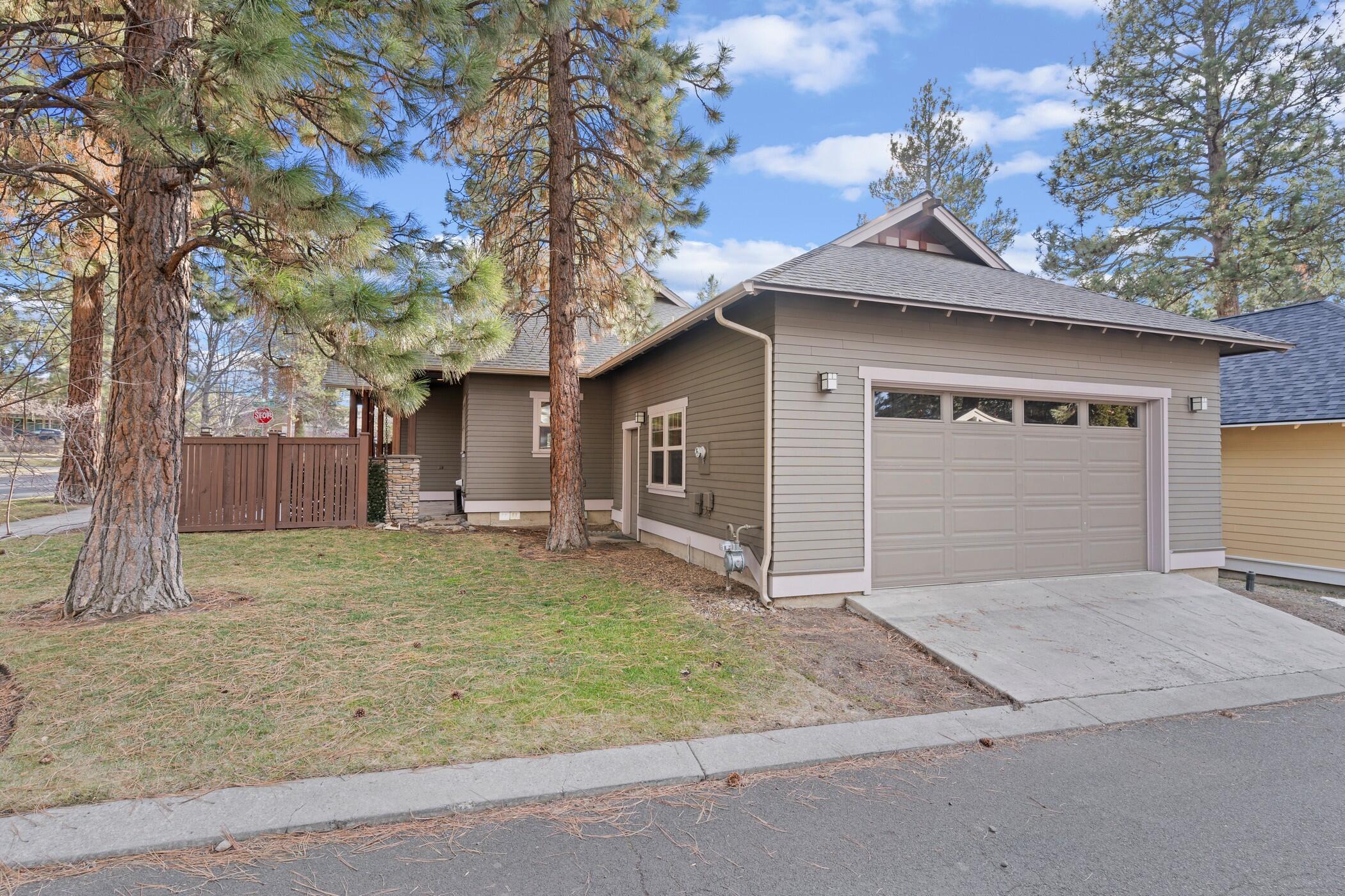 2544 NW Sacagawea Lane