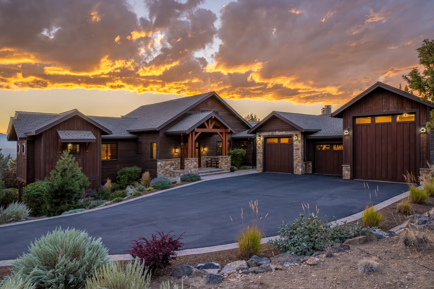 10955 Summit Ridge Court