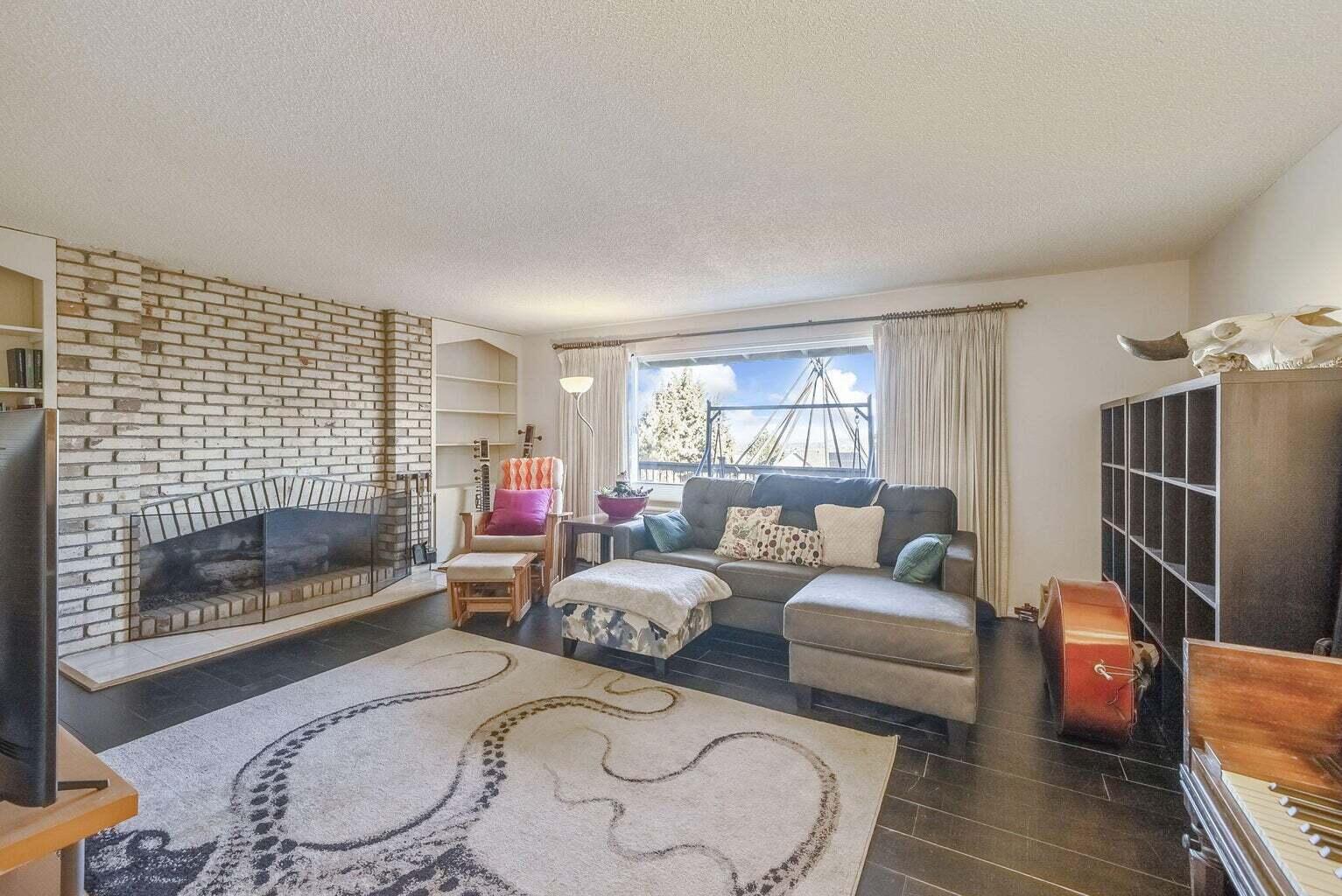 3525 SW Timber Avenue