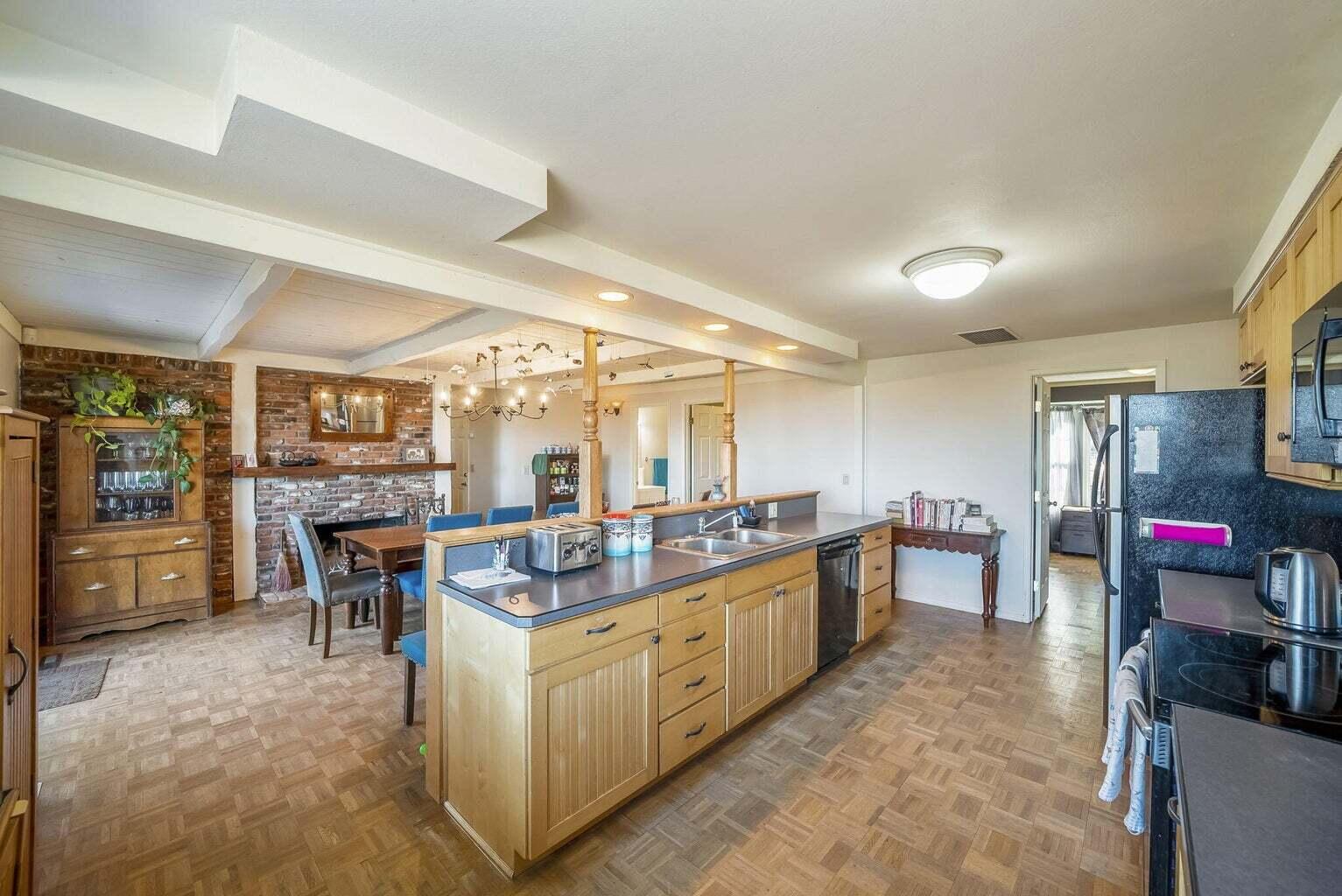 3525 SW Timber Avenue