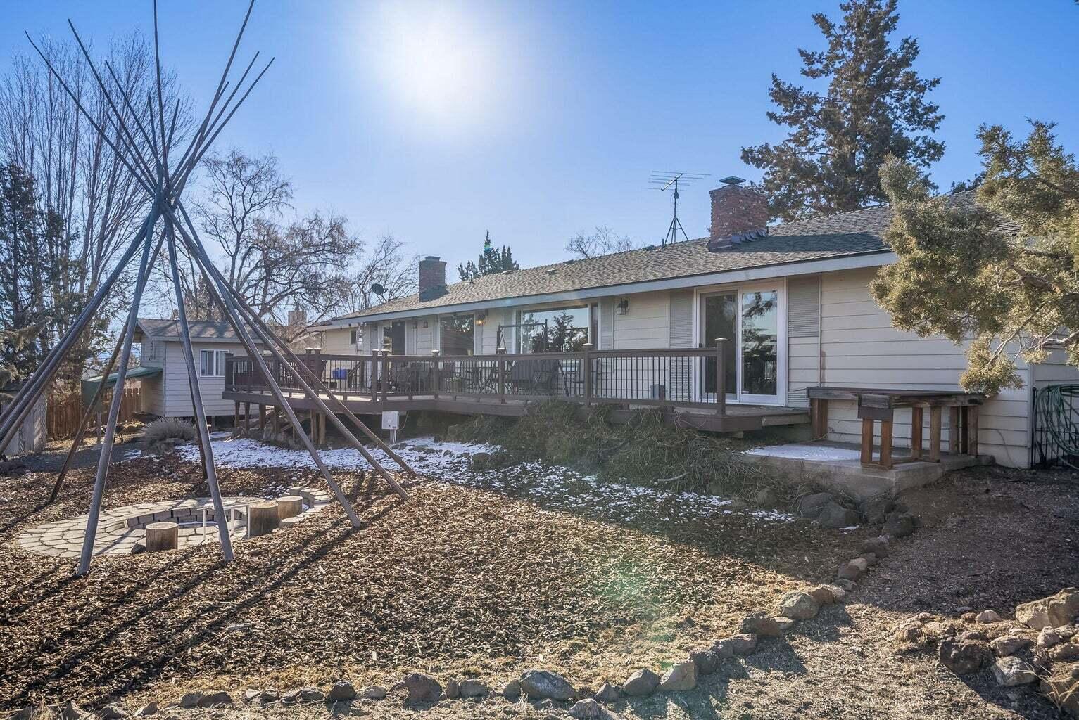 3525 SW Timber Avenue