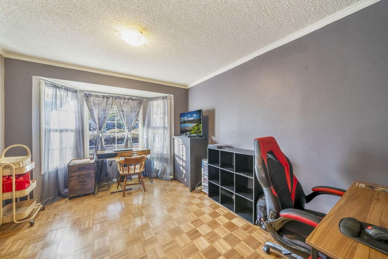 3525 SW Timber Avenue