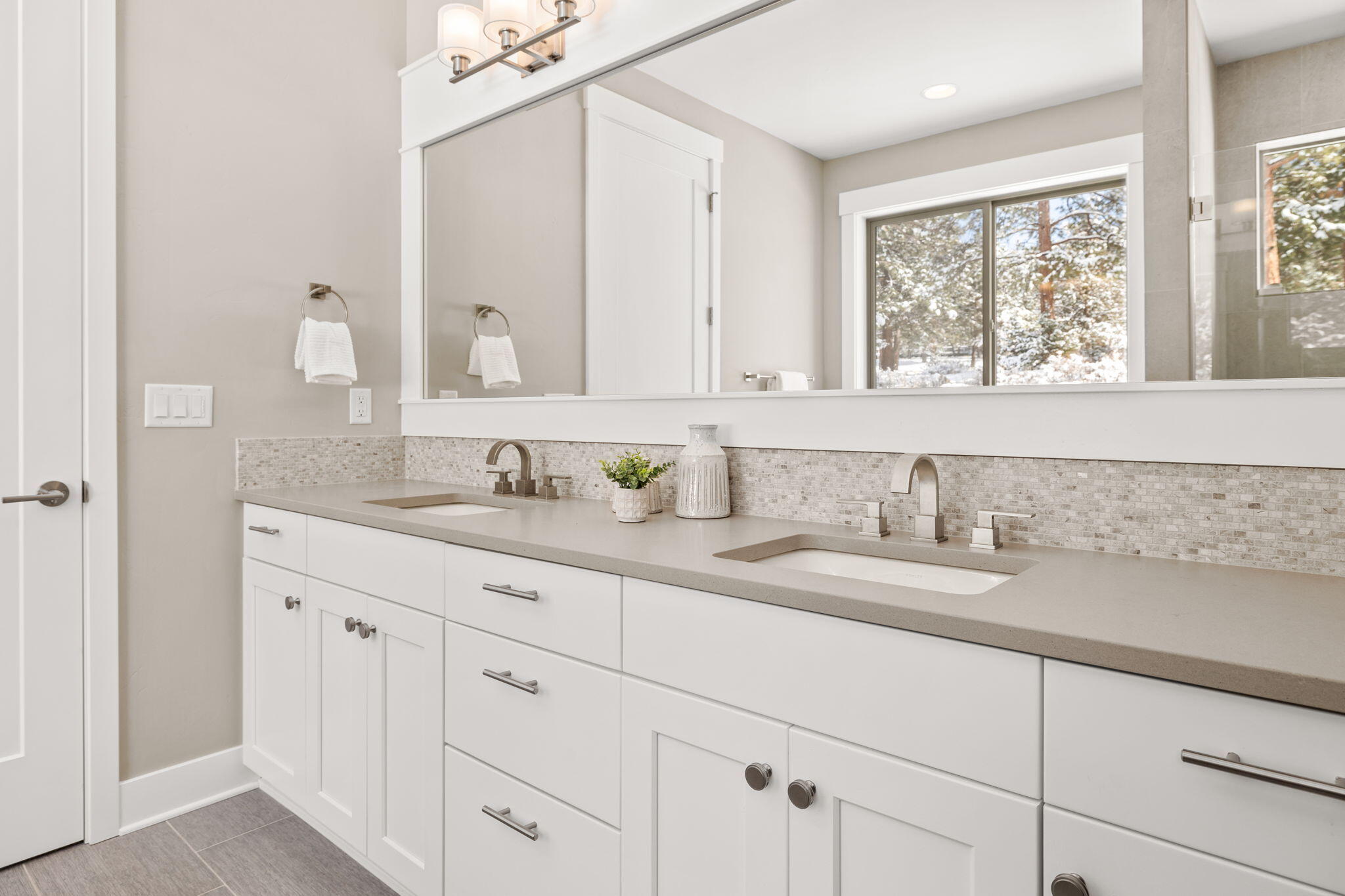 3115 NW Hidden Ridge Drive