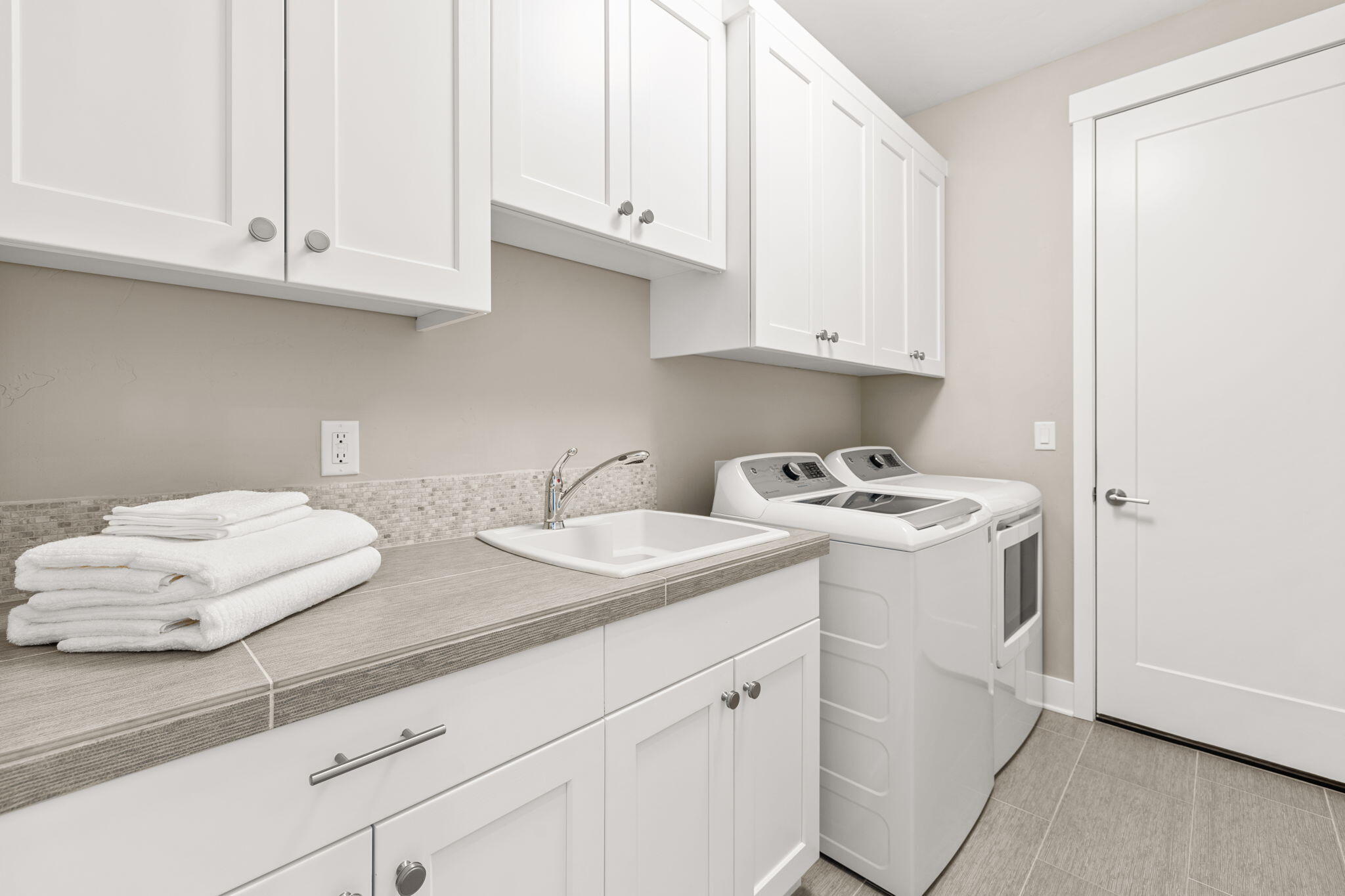 3115 NW Hidden Ridge Drive