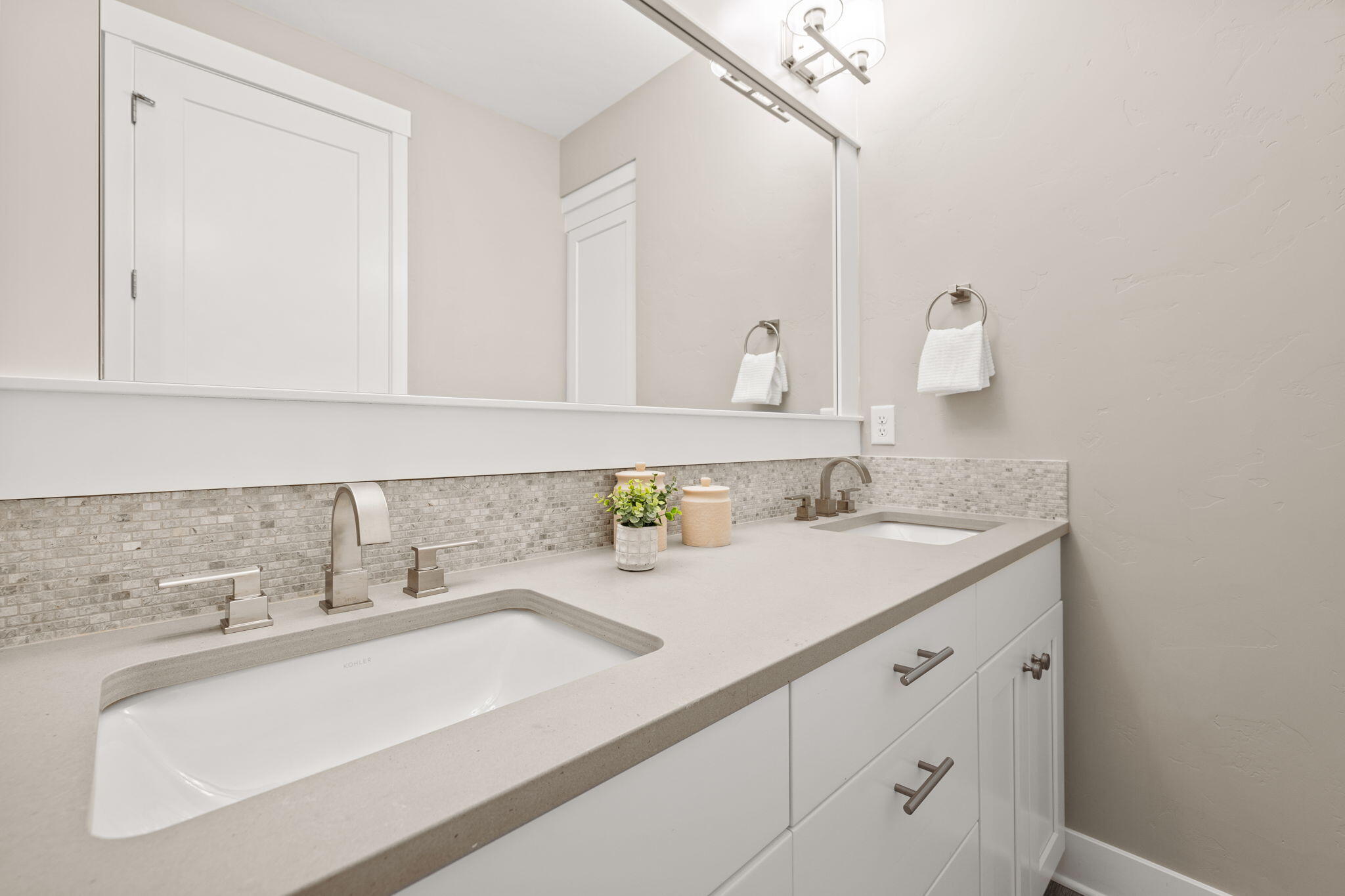 3115 NW Hidden Ridge Drive