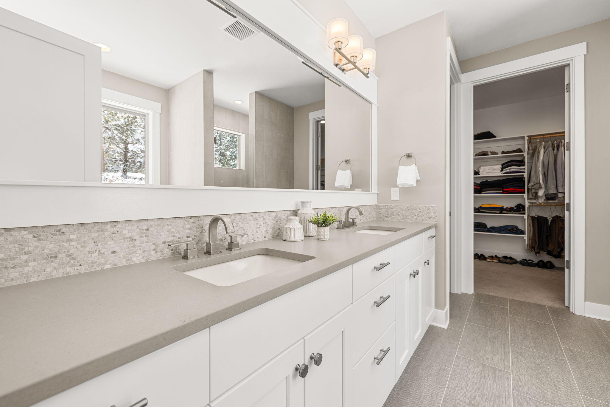 3115 NW Hidden Ridge Drive