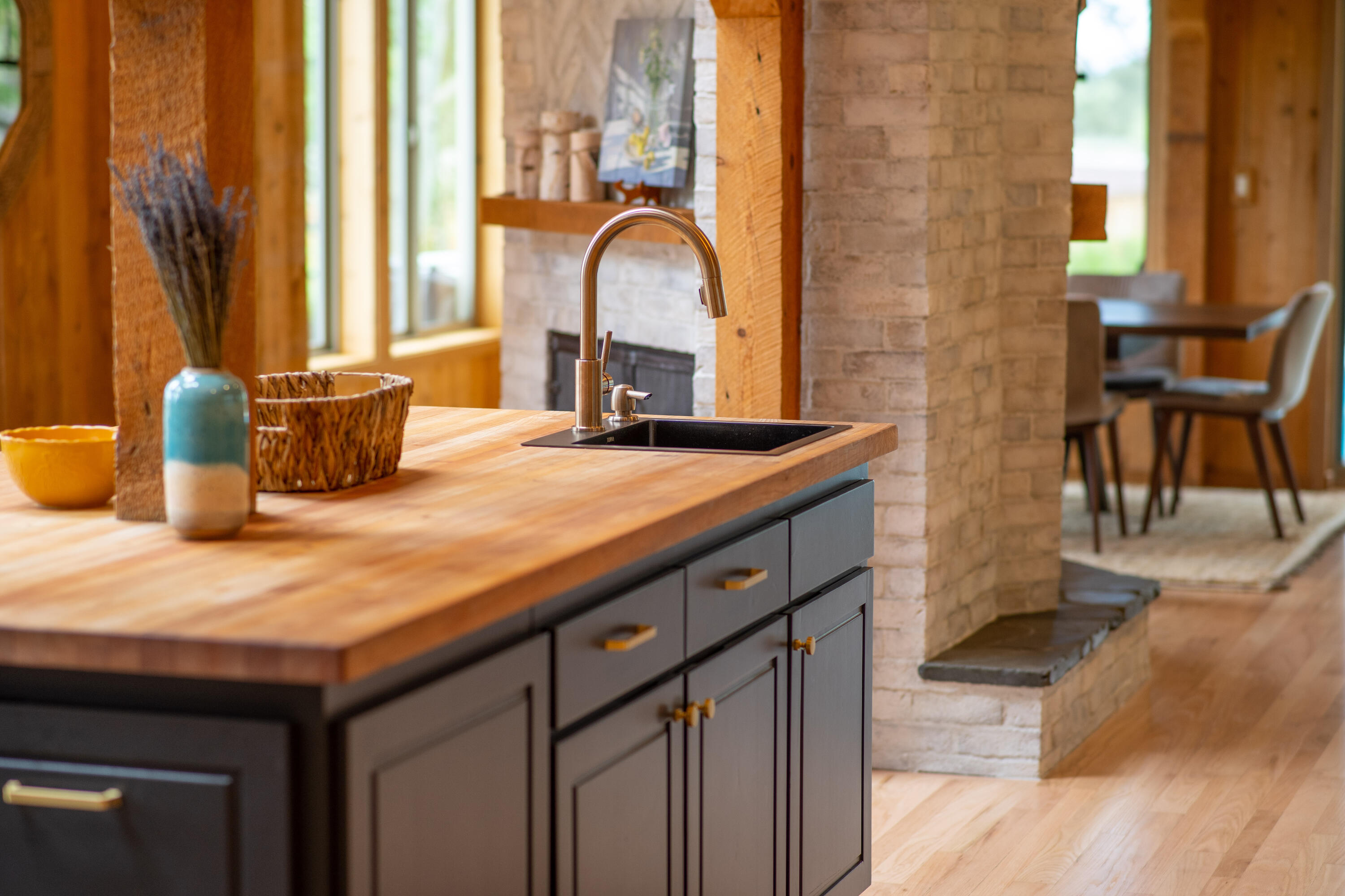 60359 Arnold Market Road