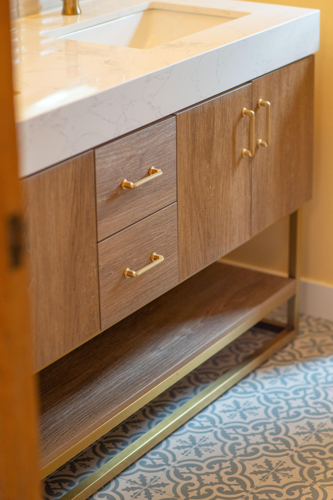 60359 Arnold Market Road