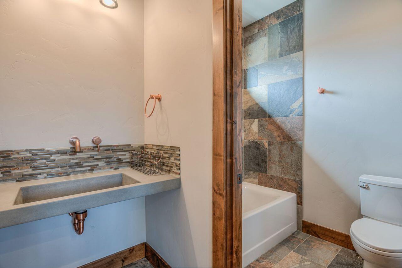 56647 Dancing Rock Loop