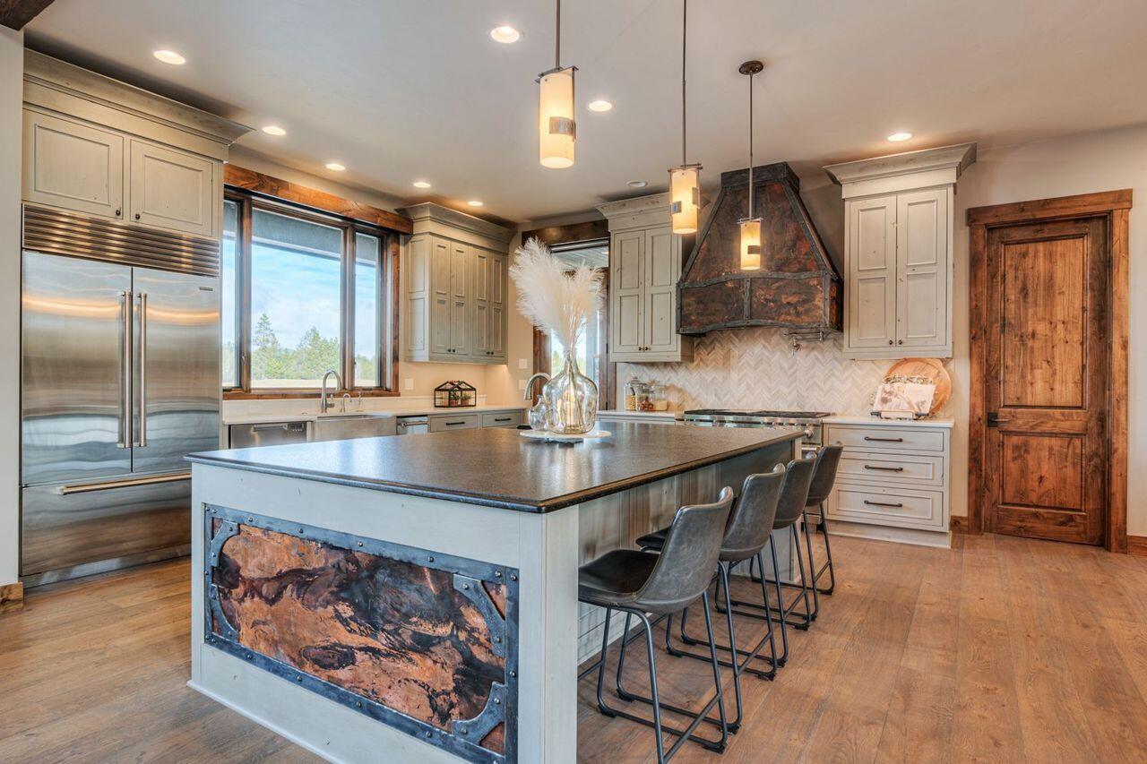 56647 Dancing Rock Loop