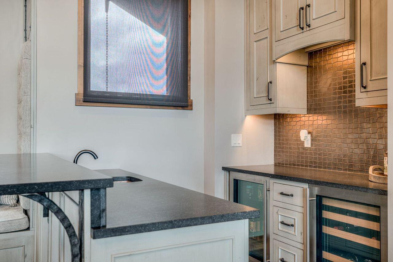 56647 Dancing Rock Loop