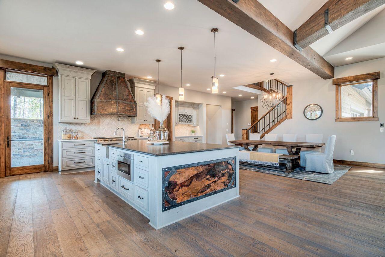 56647 Dancing Rock Loop