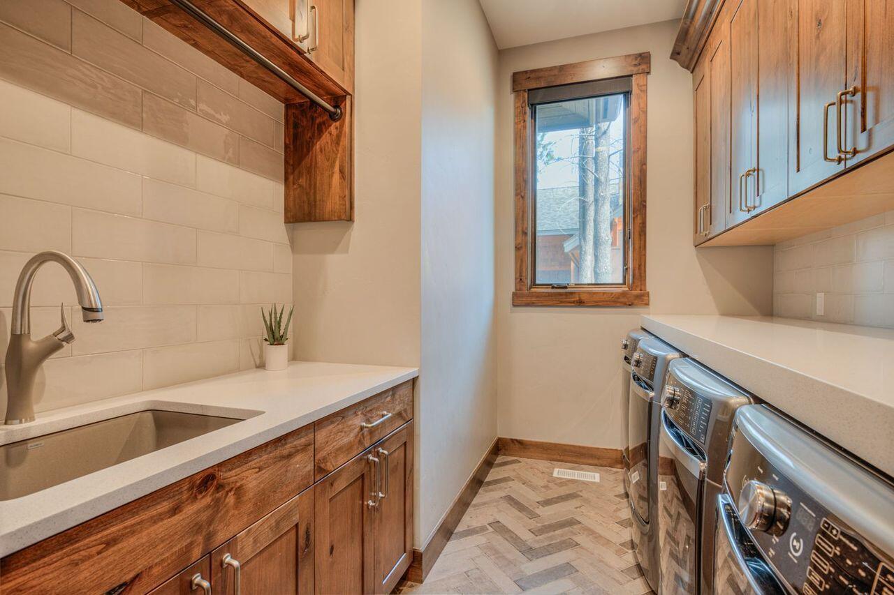 56647 Dancing Rock Loop