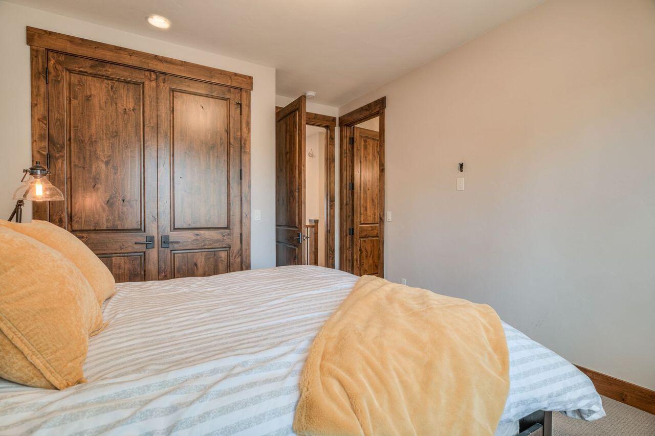 56647 Dancing Rock Loop