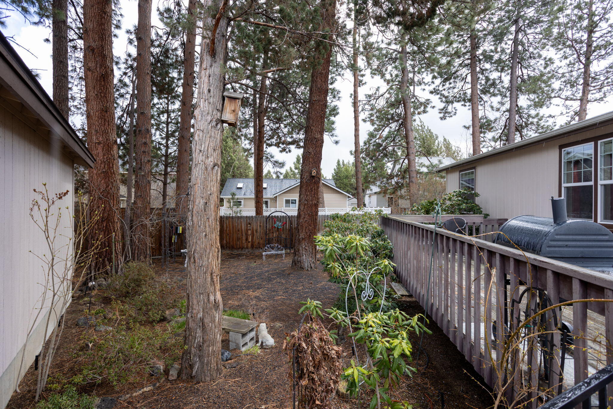 1076 SE Valleywood Place