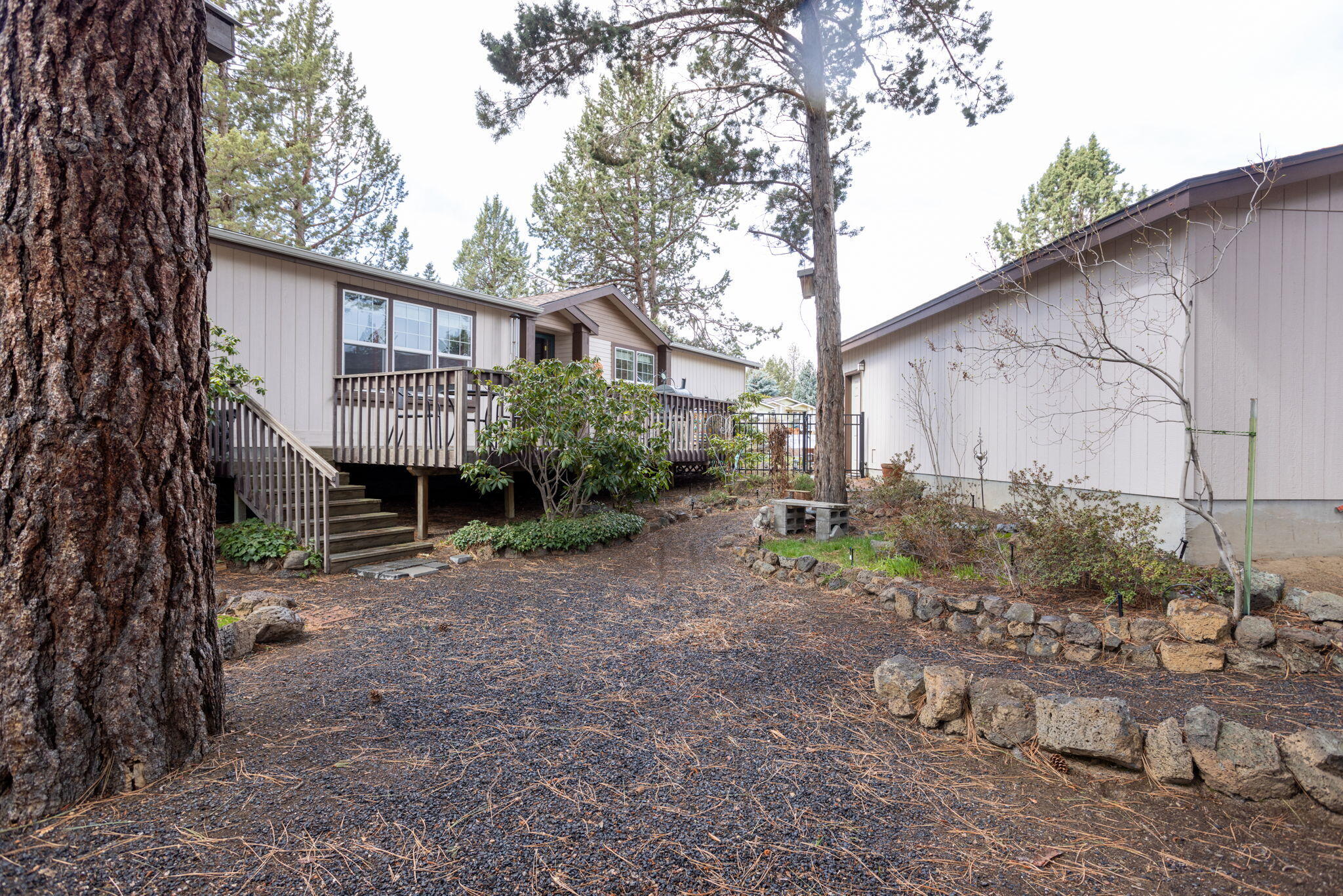 1076 SE Valleywood Place