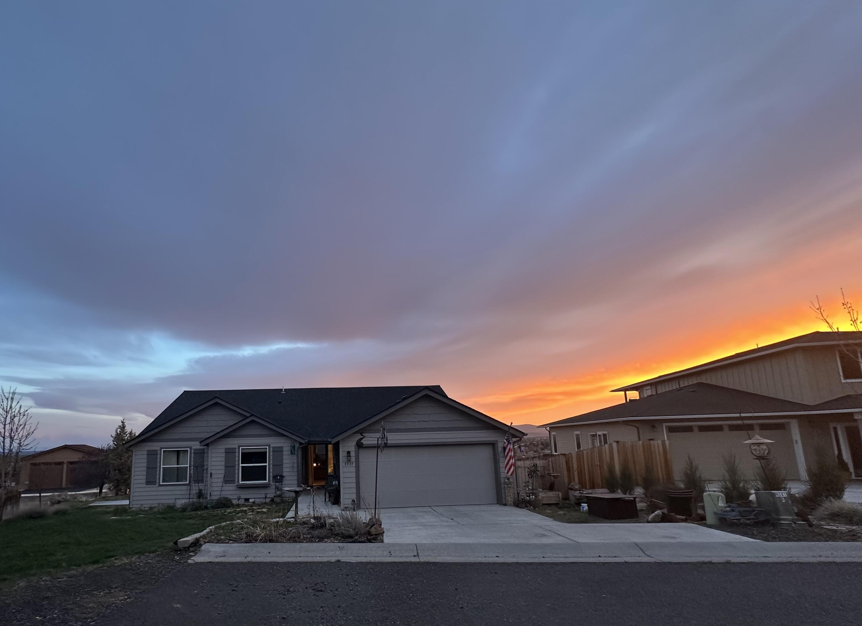 3535 SW Grandview Court