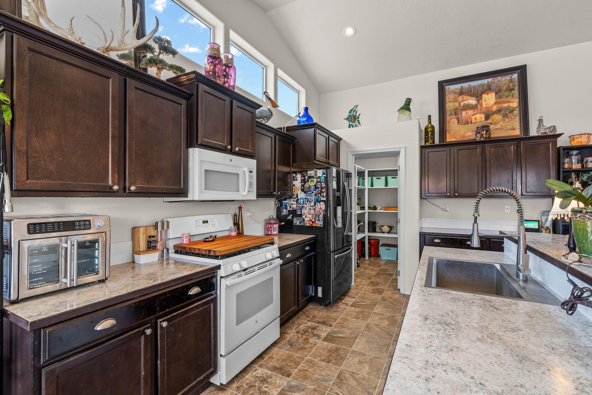 3535 SW Grandview Court