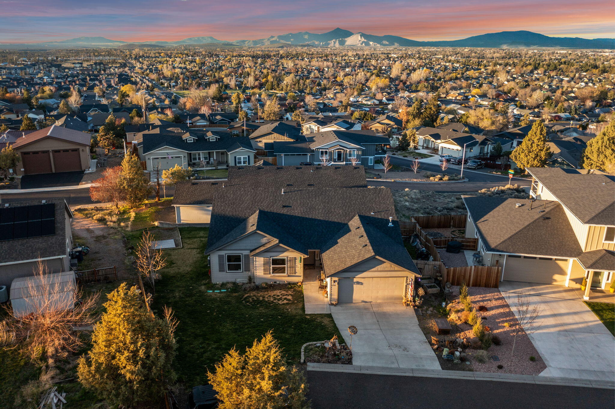 3535 SW Grandview Court